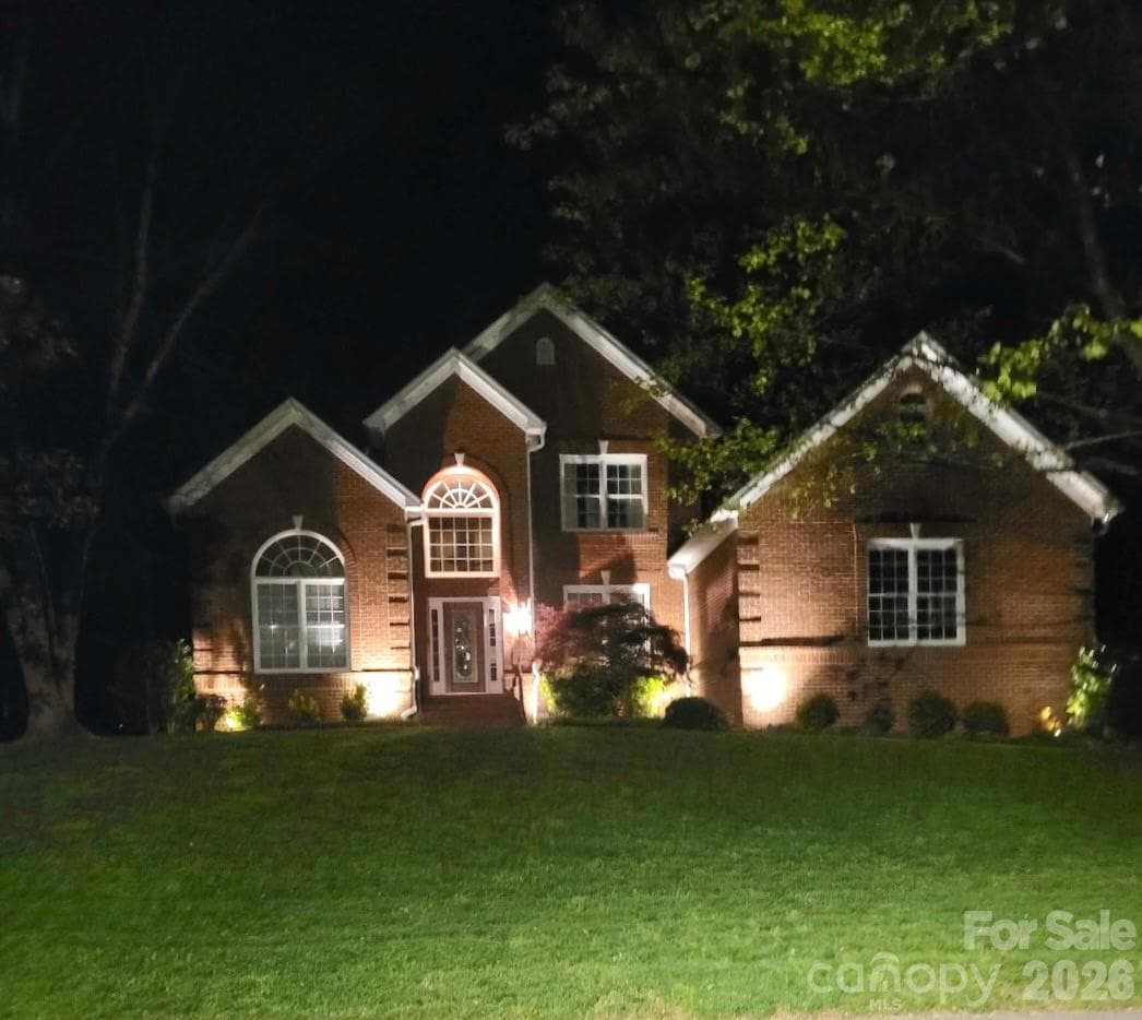 Single Family Residence at 919 Thorn Ridge Lane, Lake Wylie, photo 46 of 47