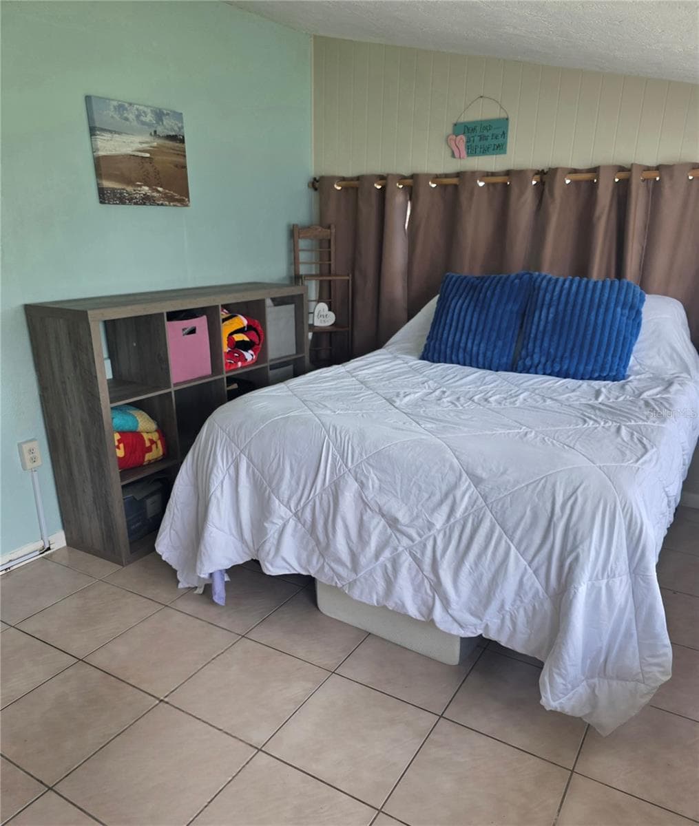 This bonus room/Flex space comes complete with window unit - 1535 URBANA AVENUE, DELTONA