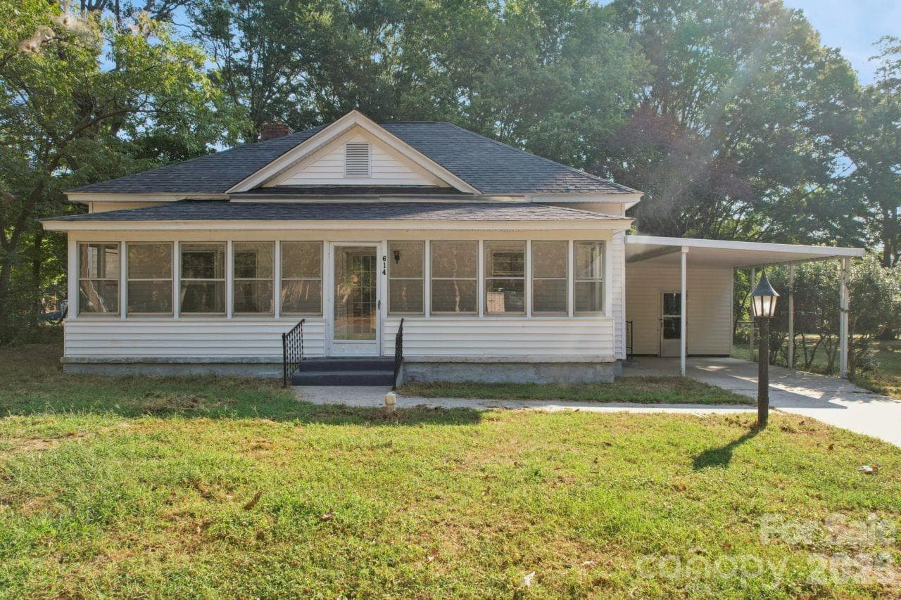 Single Family Residence at 614 Hasty Street, Marshville