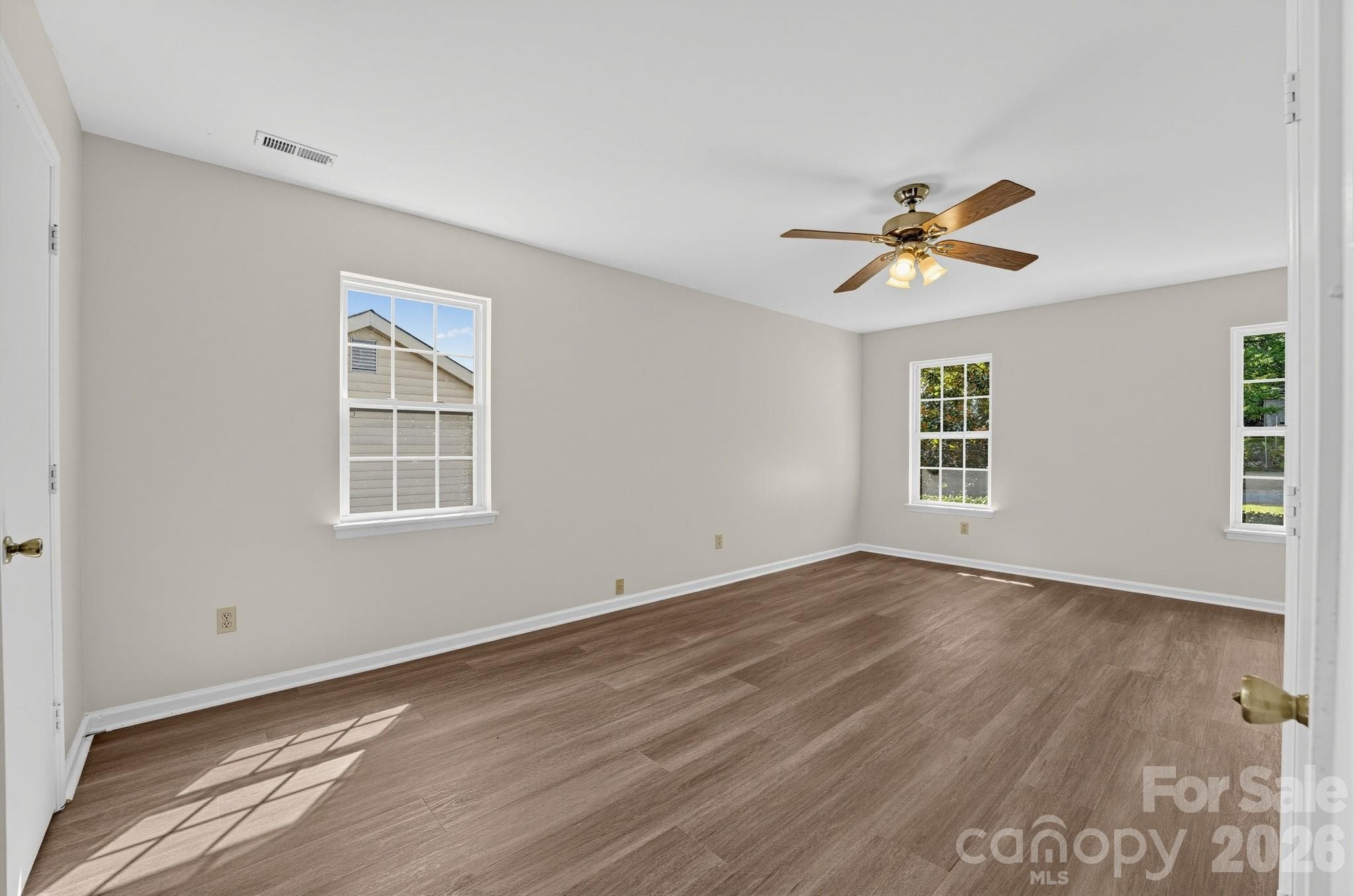Single Family Residence at 6240 Round Hill Road, Charlotte, photo 11 of 18