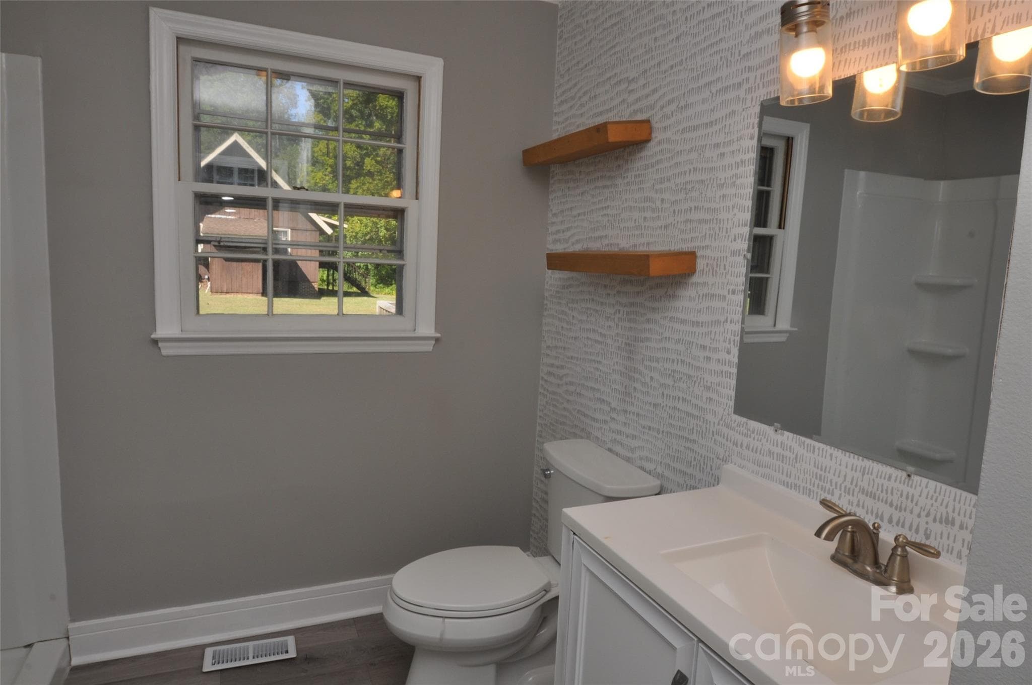 Single Family Residence at 554 Gardendale Circle, Chester, photo 12 of 20