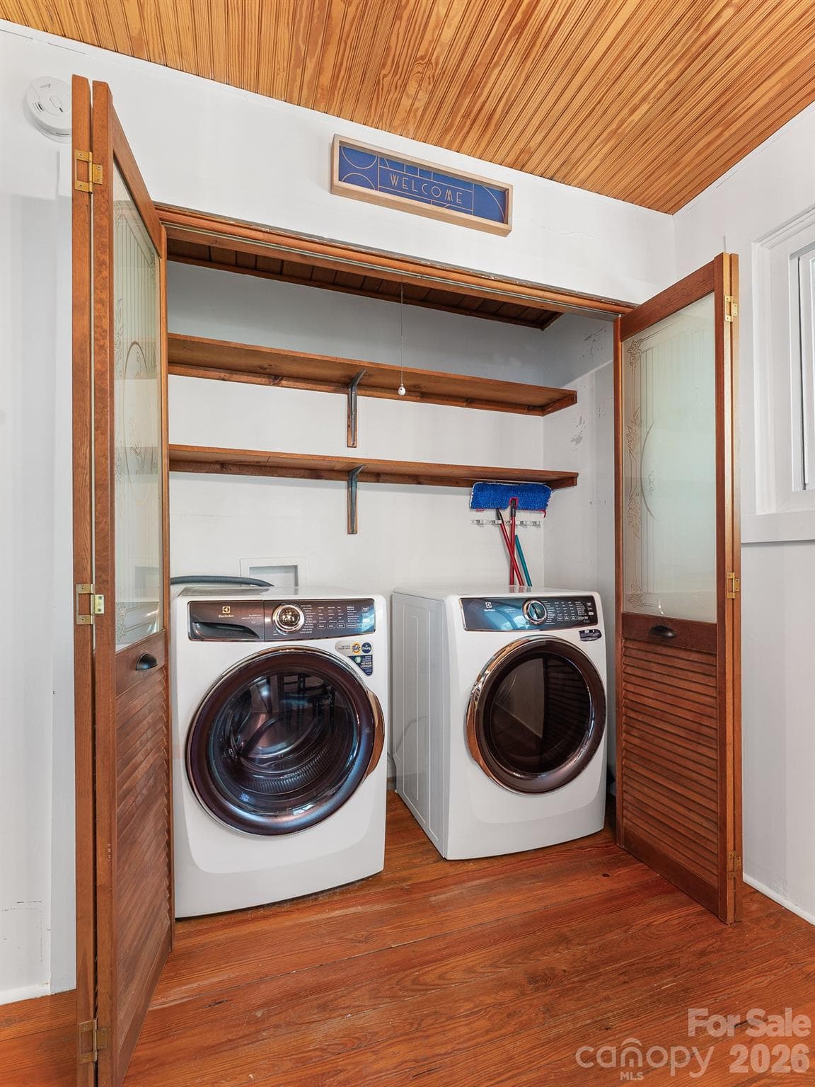 Laundry area - 240 Seneca Boulevard, Hendersonville