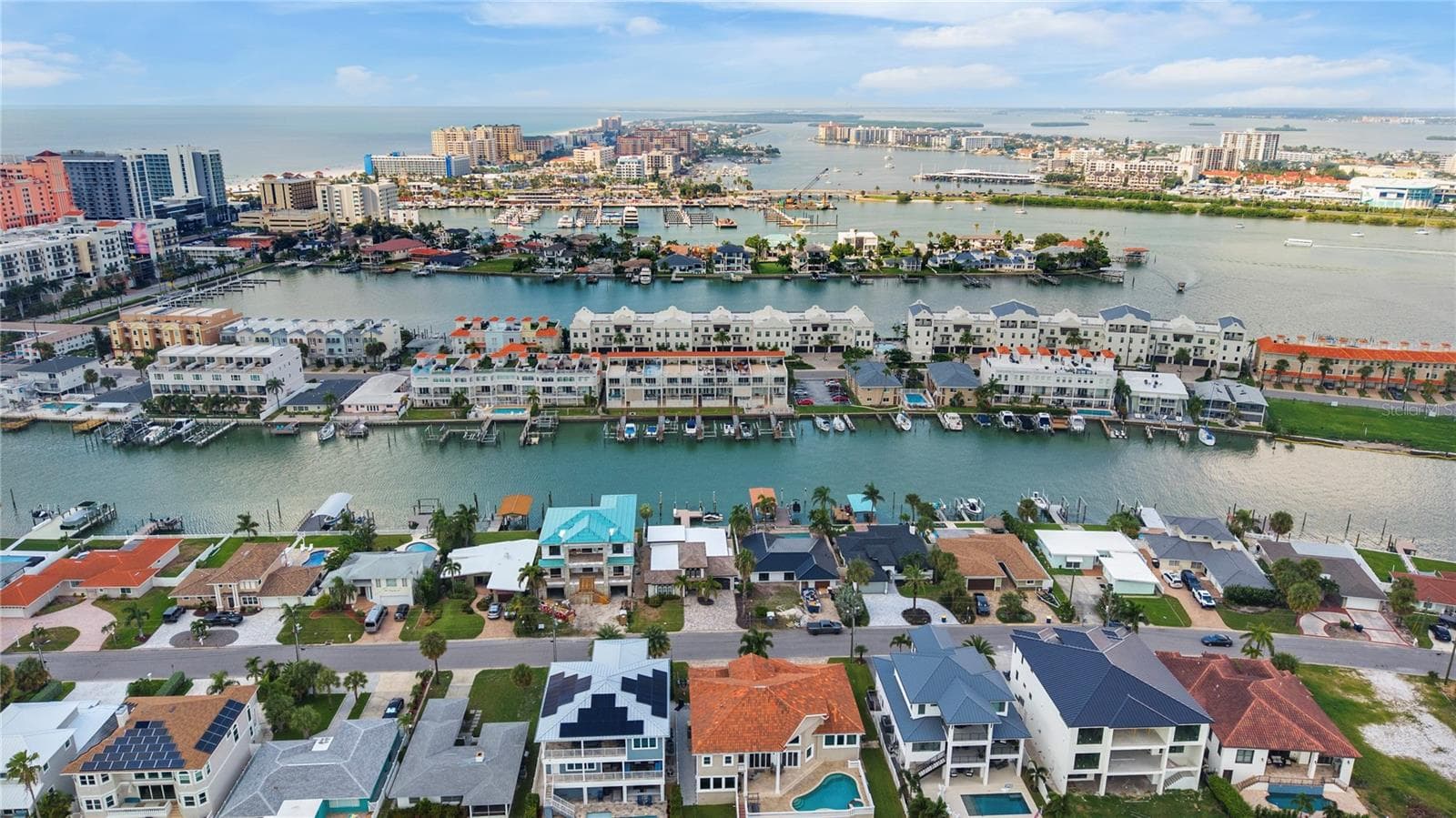Single Family Residence at 166 BAYSIDE DR, CLEARWATER BEACH, photo 43 of 44