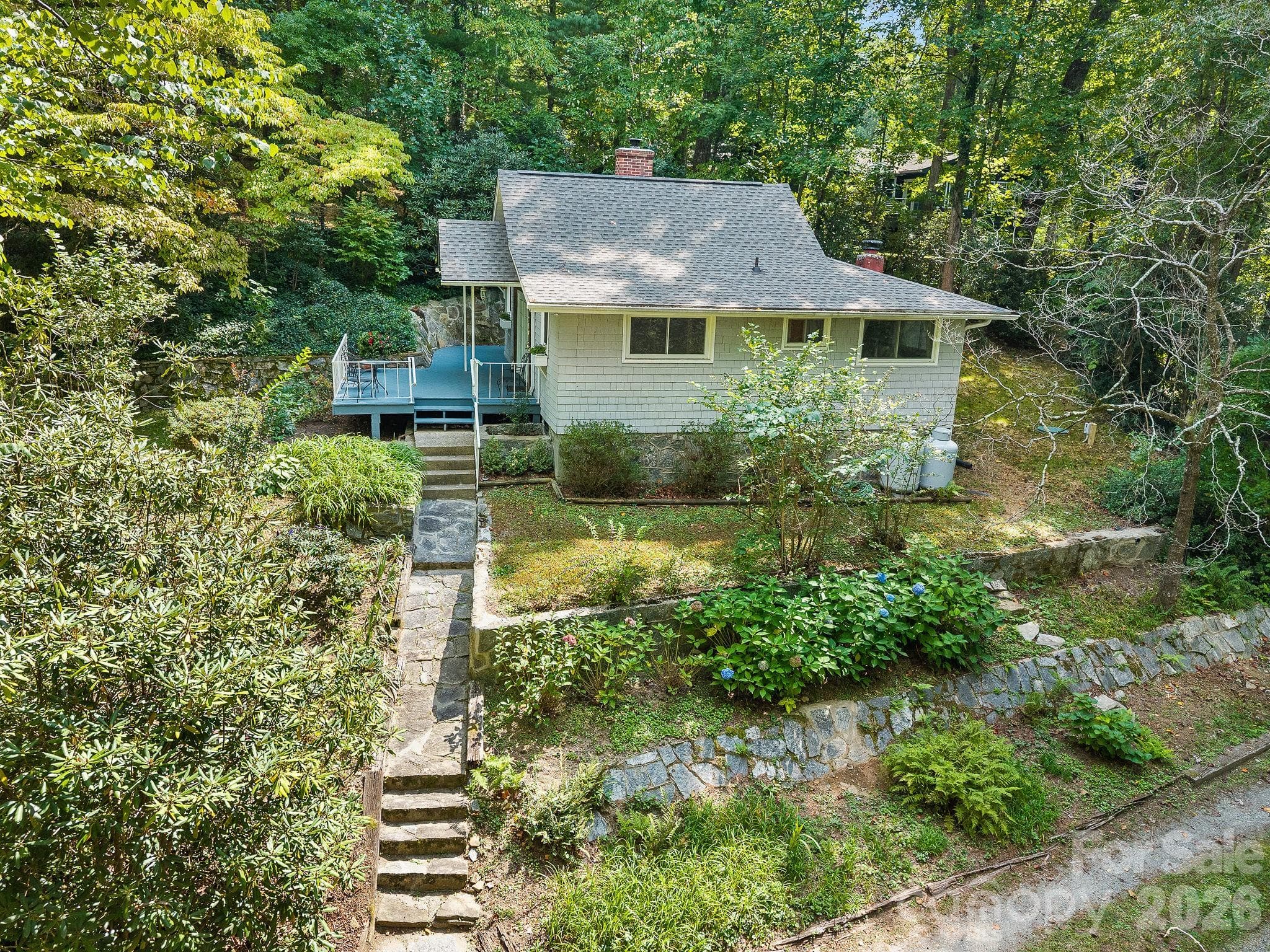Side view - 240 Seneca Boulevard, Hendersonville