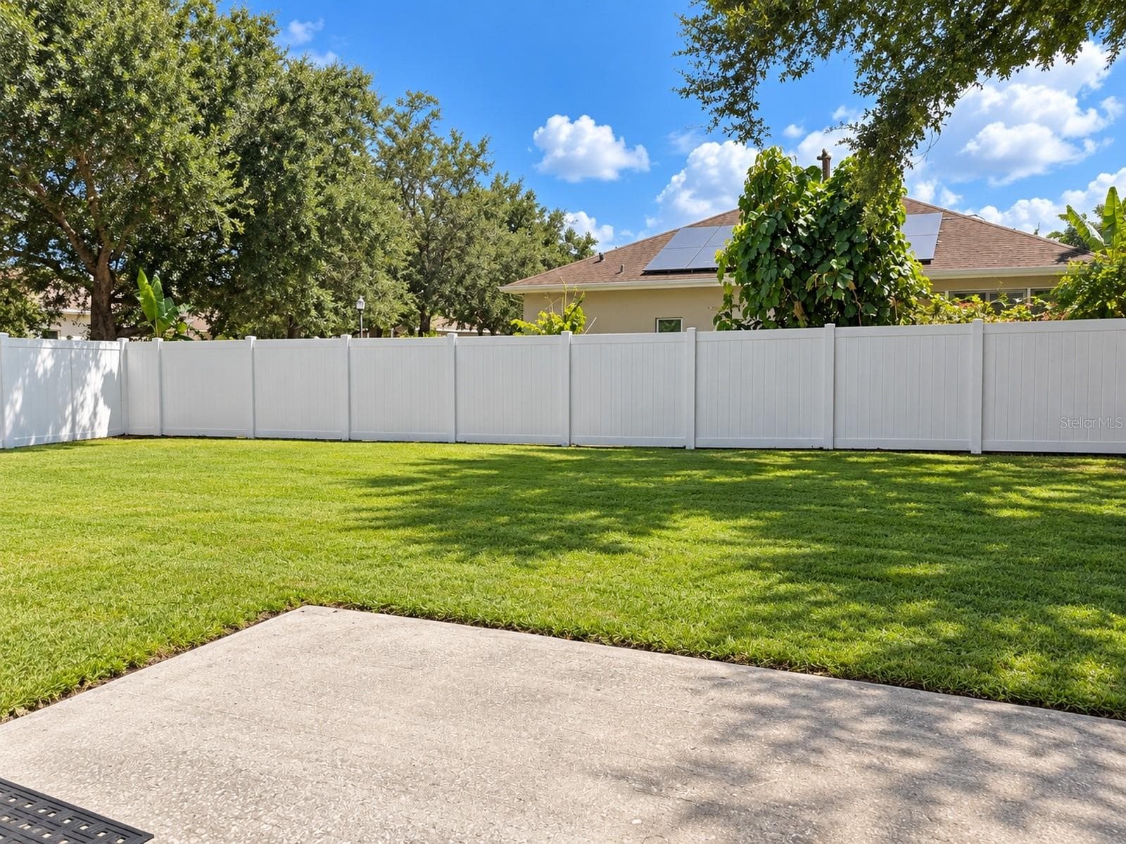 Backyard left side - 13621 TETHERLINE TRL, ORLANDO