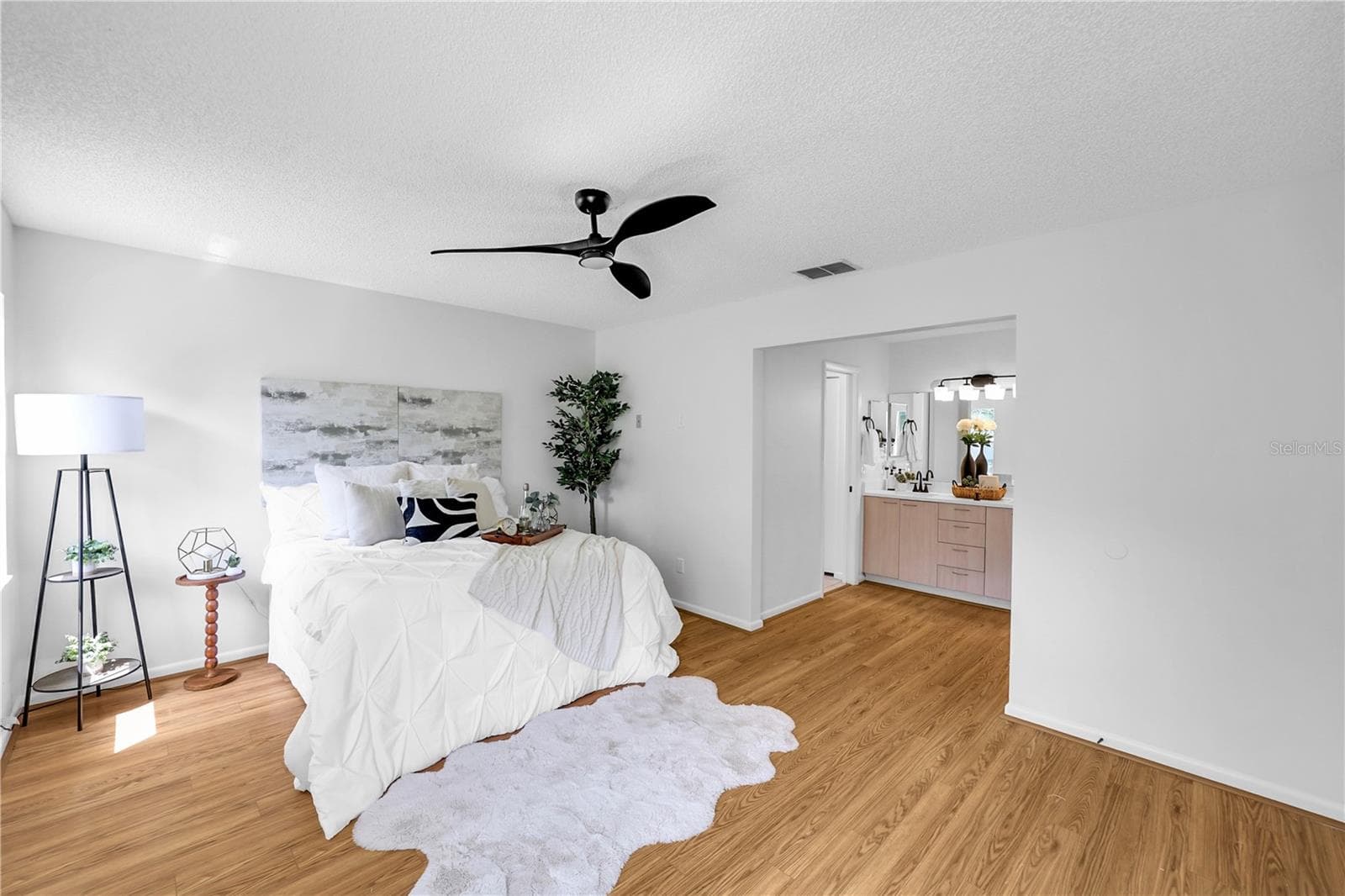 Single Family Residence at 642 GLEN OAKS DR, LEESBURG, photo 18 of 38