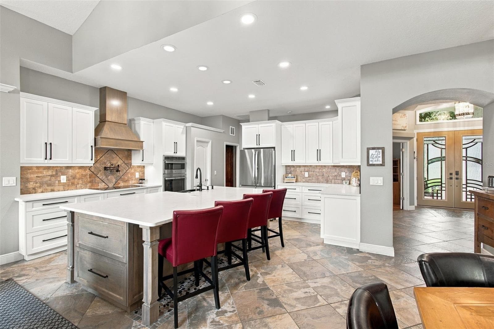 Kitchen - 5105 SYLVAN OAKS DR, VALRICO