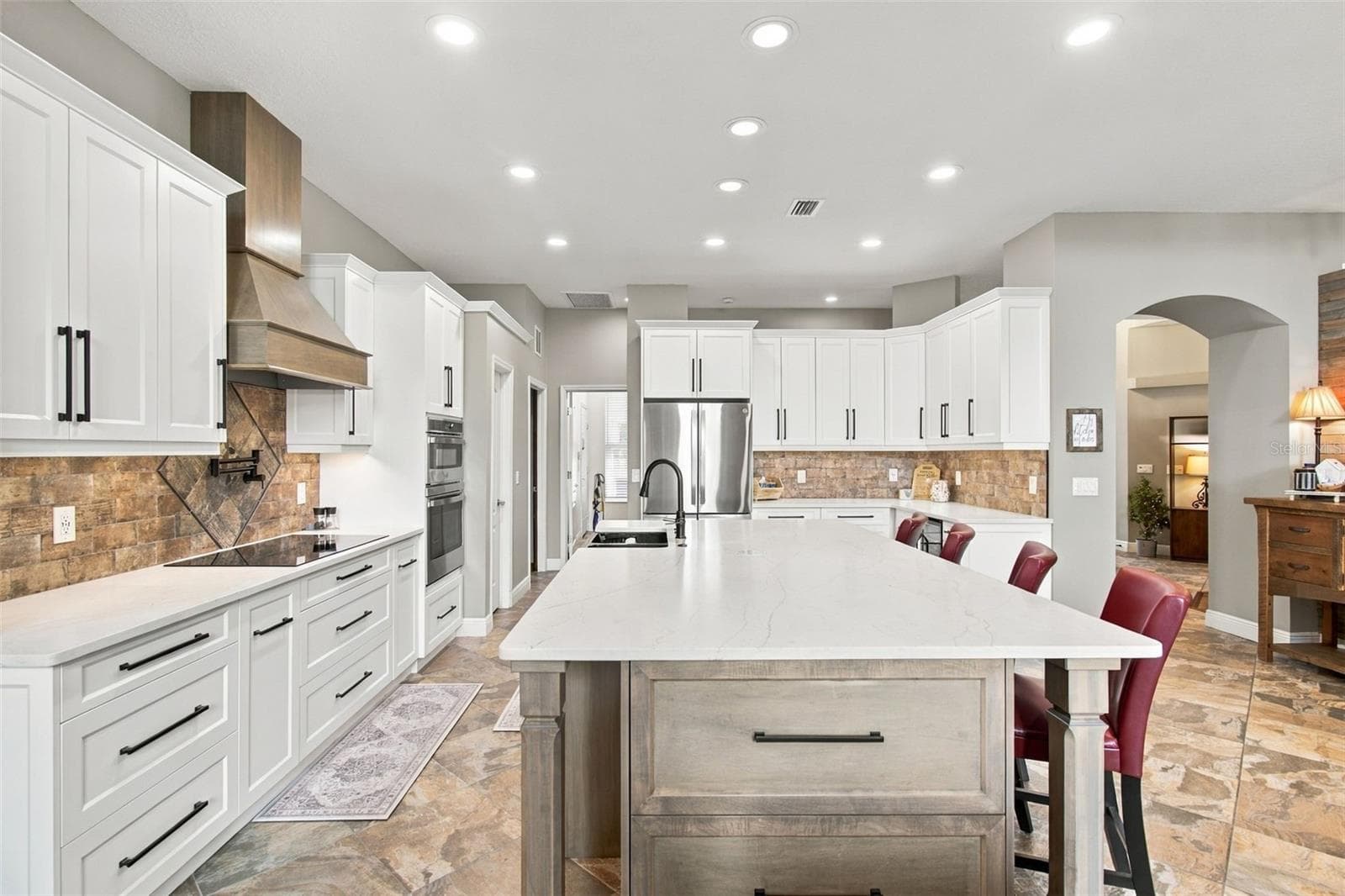 Kitchen - 5105 SYLVAN OAKS DR, VALRICO