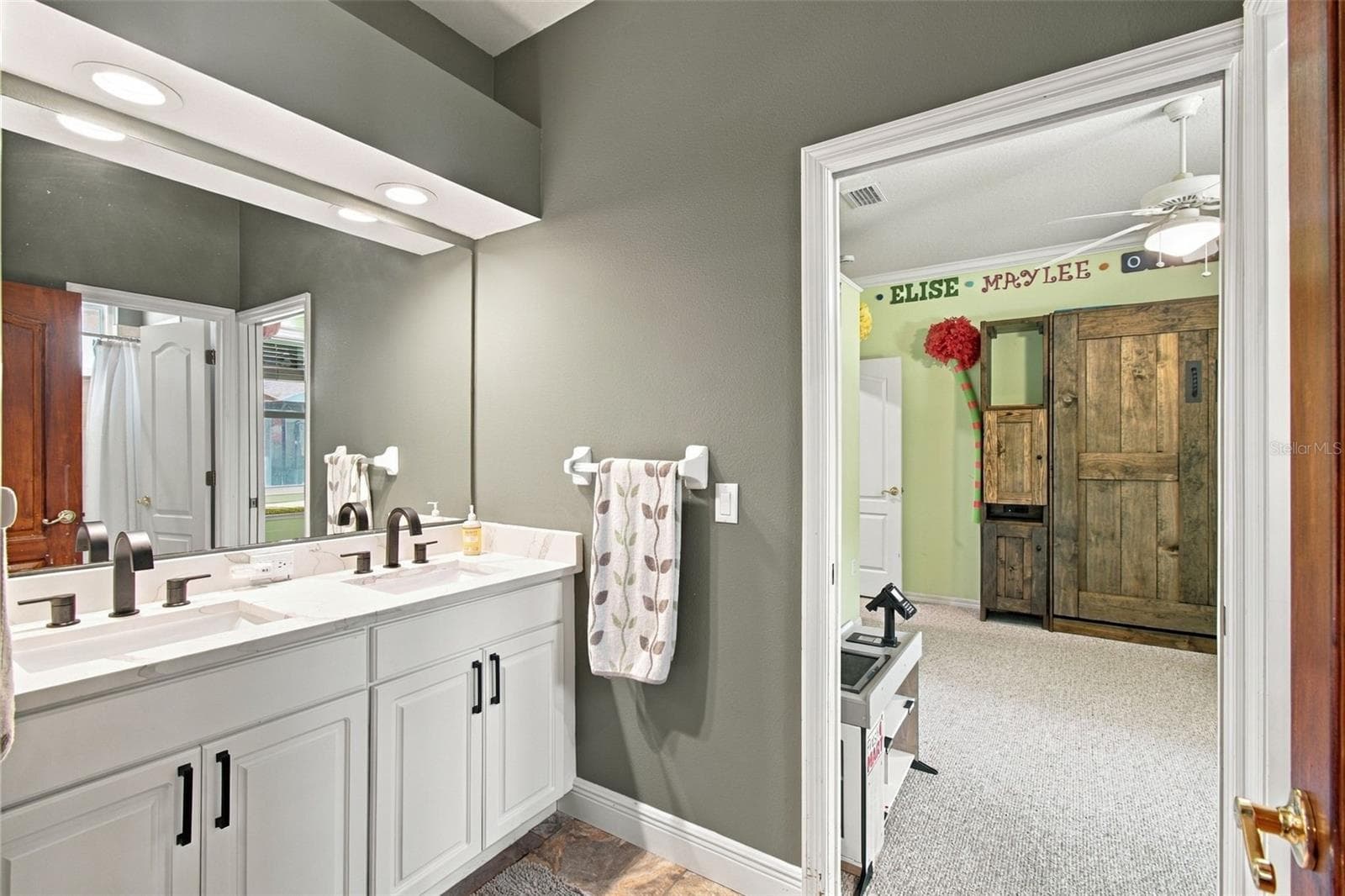 Bath 2 - 5105 SYLVAN OAKS DR, VALRICO