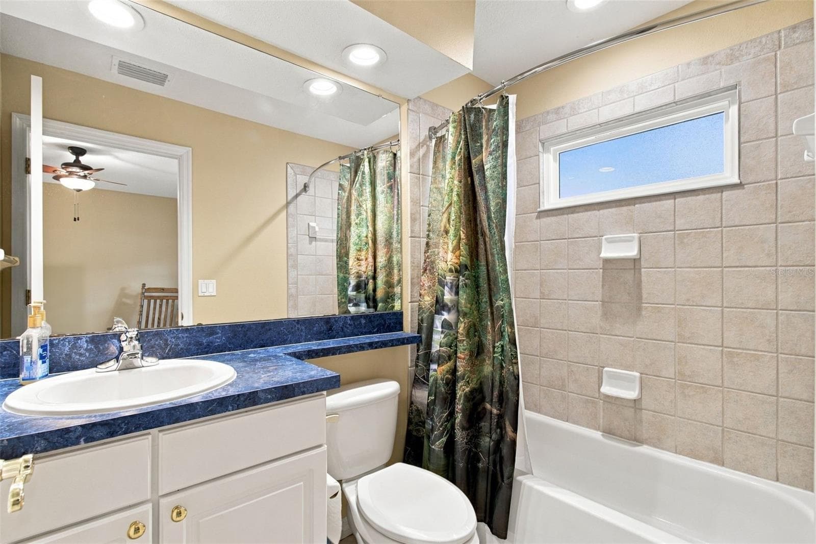 Bath 4 Upstairs - 5105 SYLVAN OAKS DR, VALRICO
