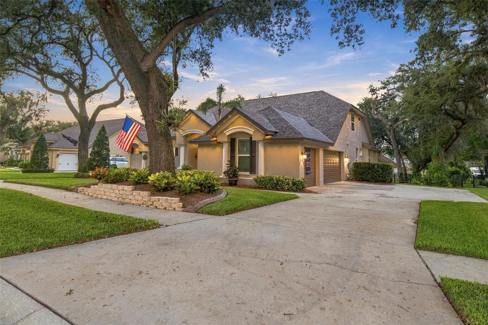 Single Family Residence at 5105 SYLVAN OAKS DR, VALRICO, photo 62 of 75