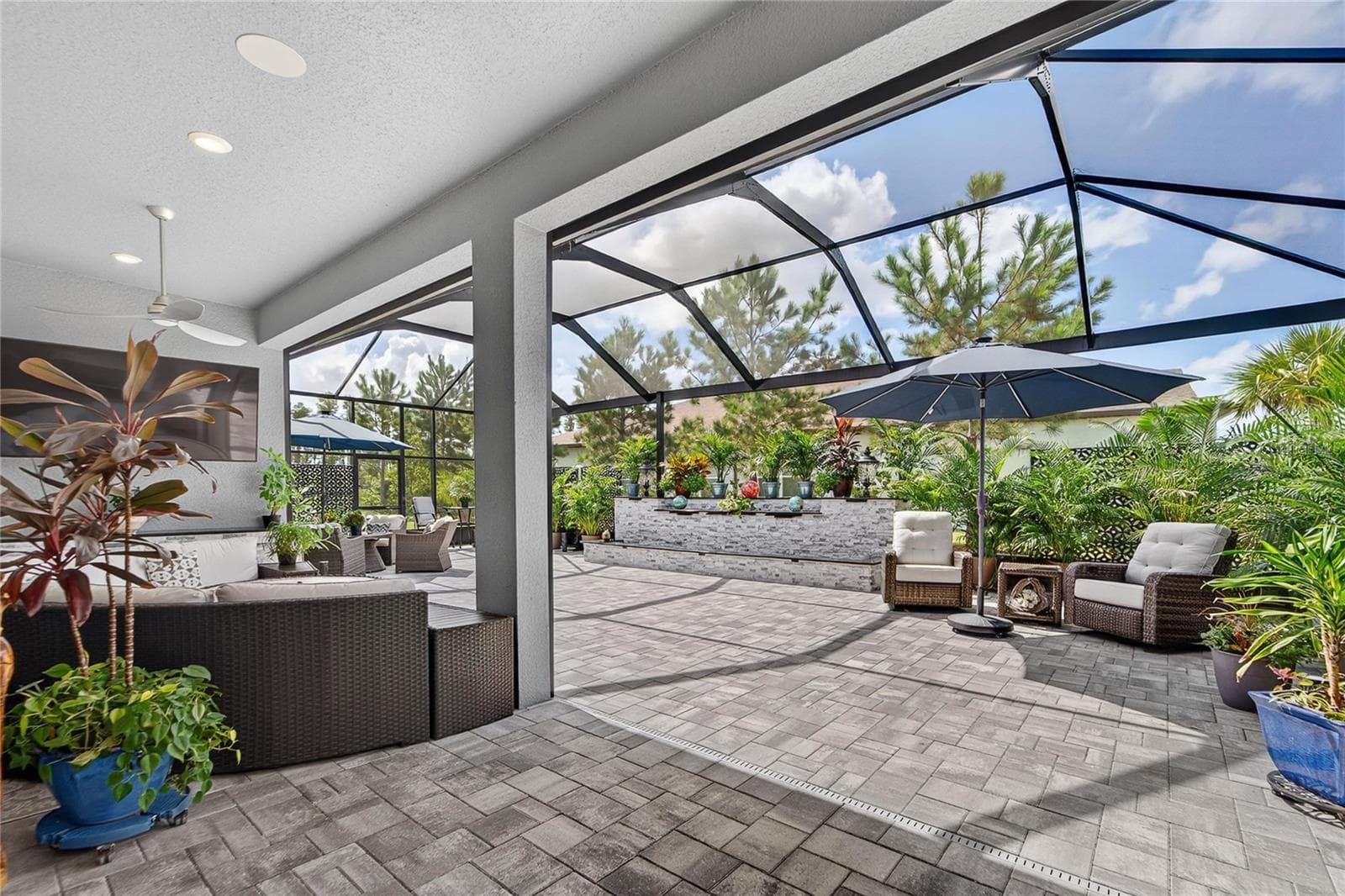 Covered Lanai - 18752 HORIZON VIEW PT, LAND O LAKES