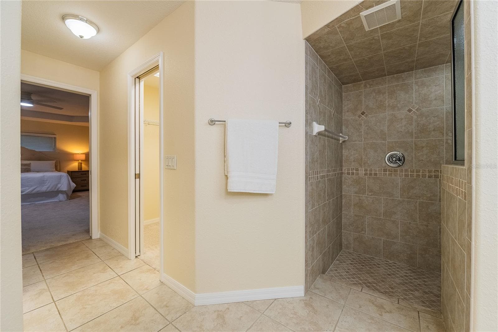 Single Family Residence at 674 OLD DIXIE HWY, AUBURNDALE, photo 28 of 54