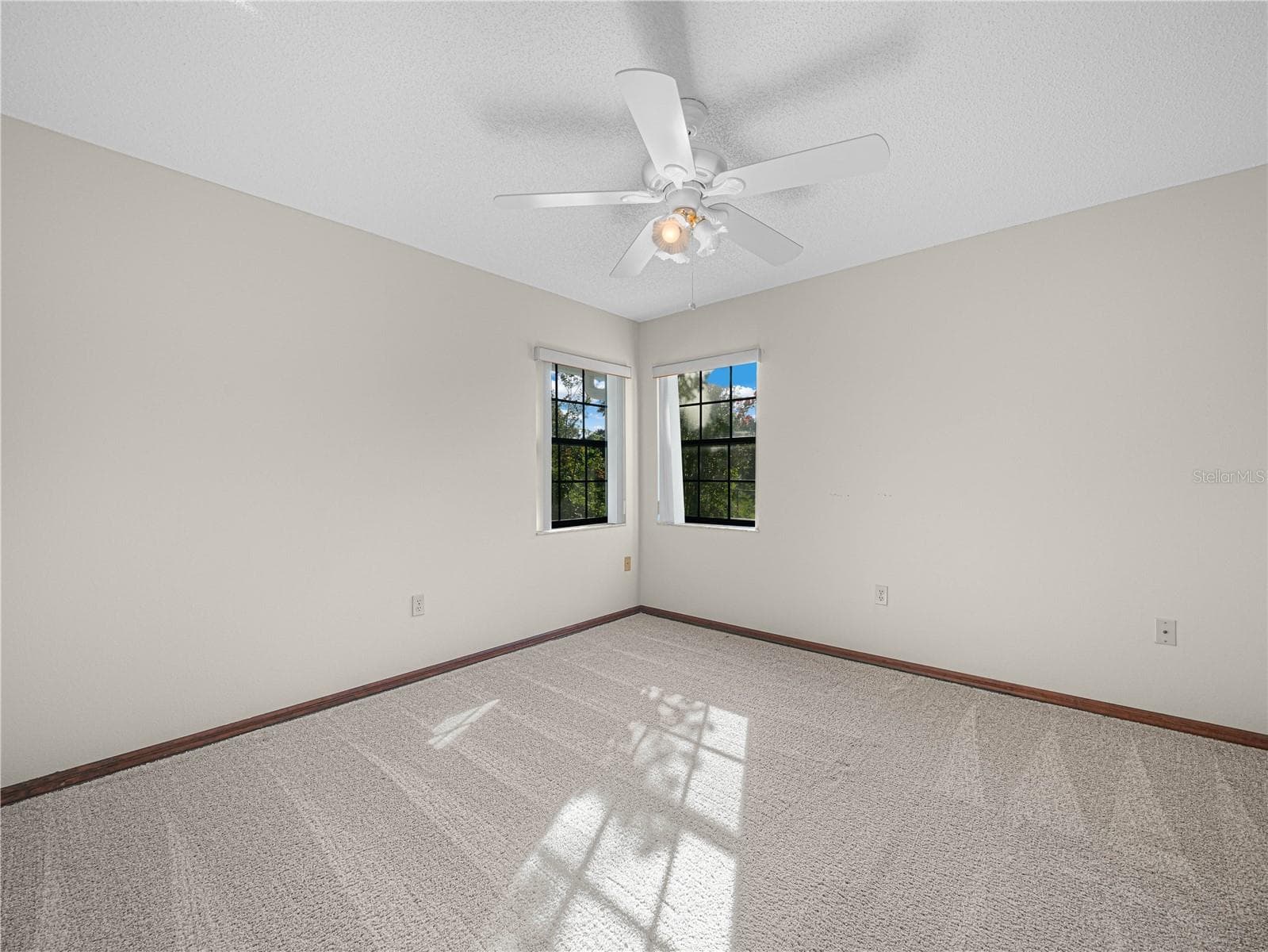 Single Family Residence at 5657 BLOOMFIELD BLVD, LAKELAND, photo 22 of 32