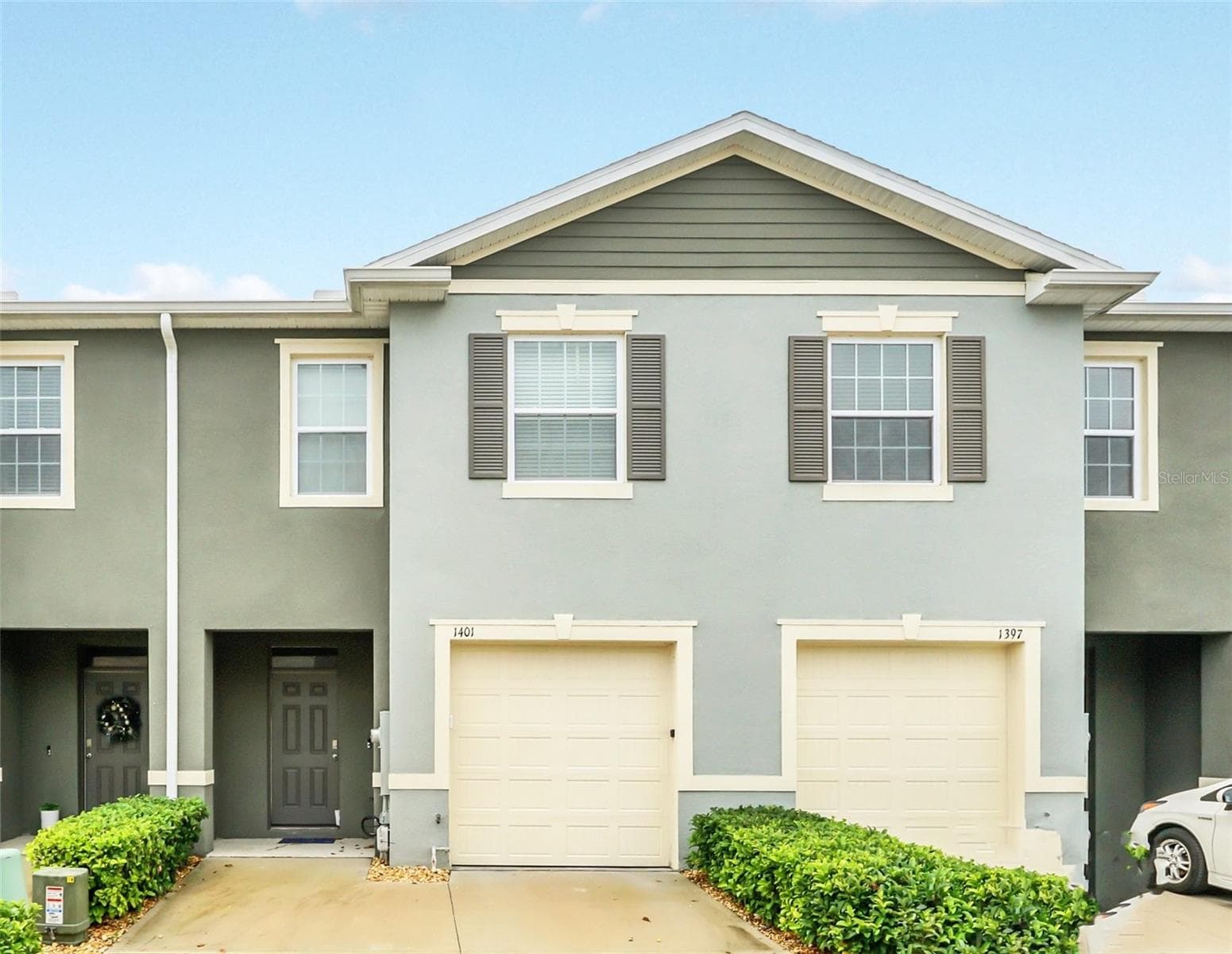 1401 YELLOW FINCH DR