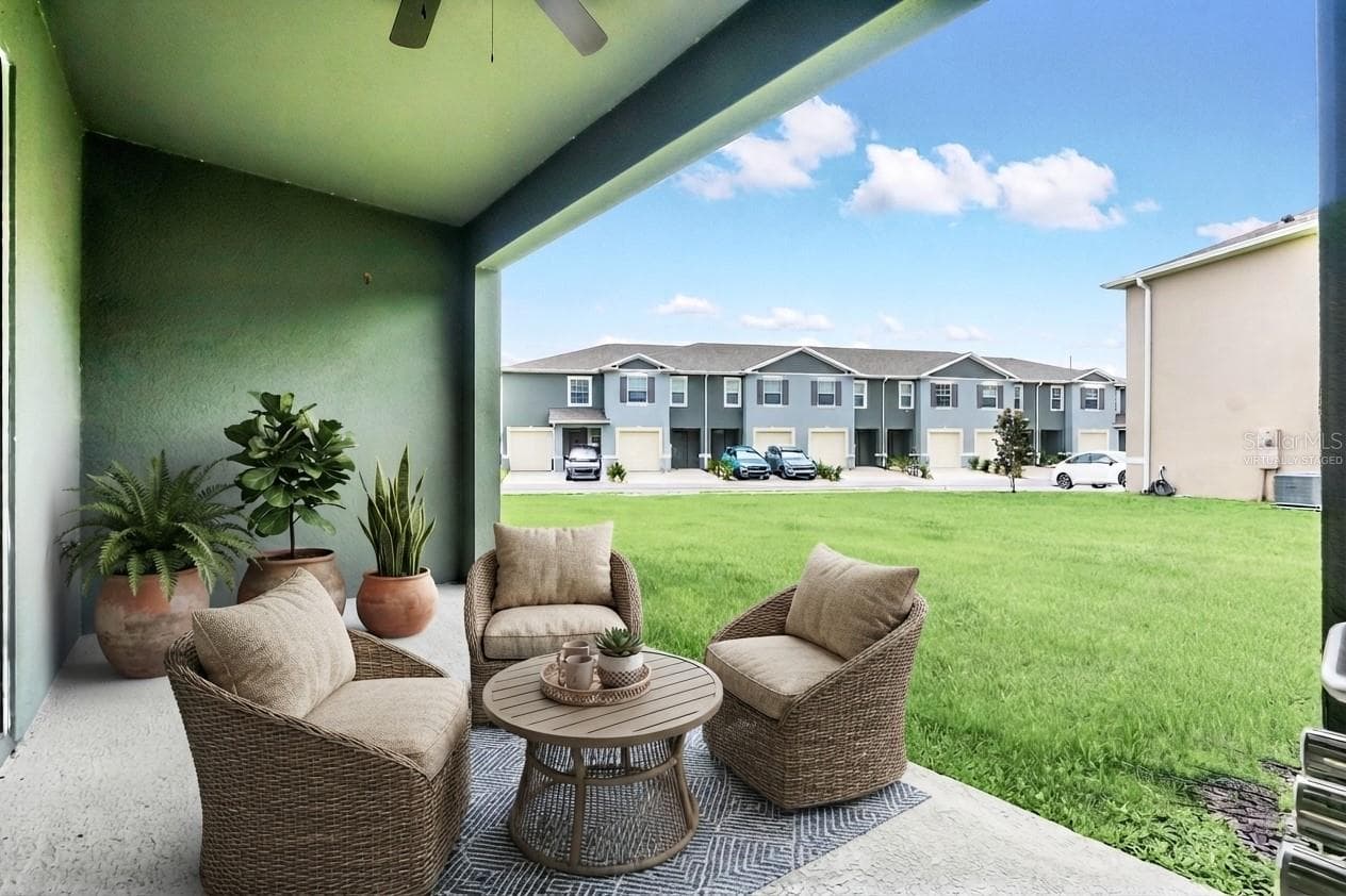 Virtually staged - 1401 YELLOW FINCH DR, DAVENPORT