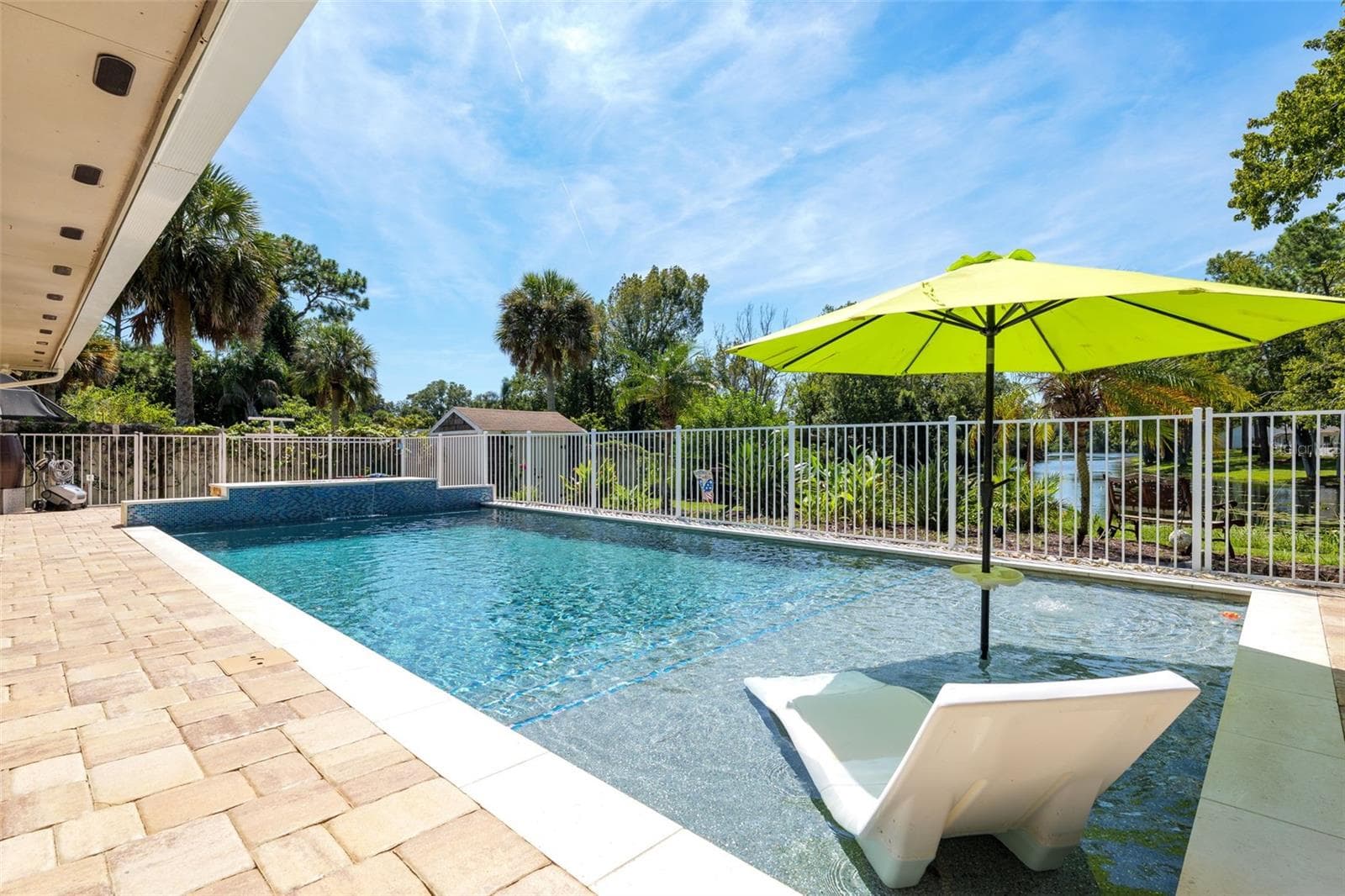 76 FLAMINGO DR