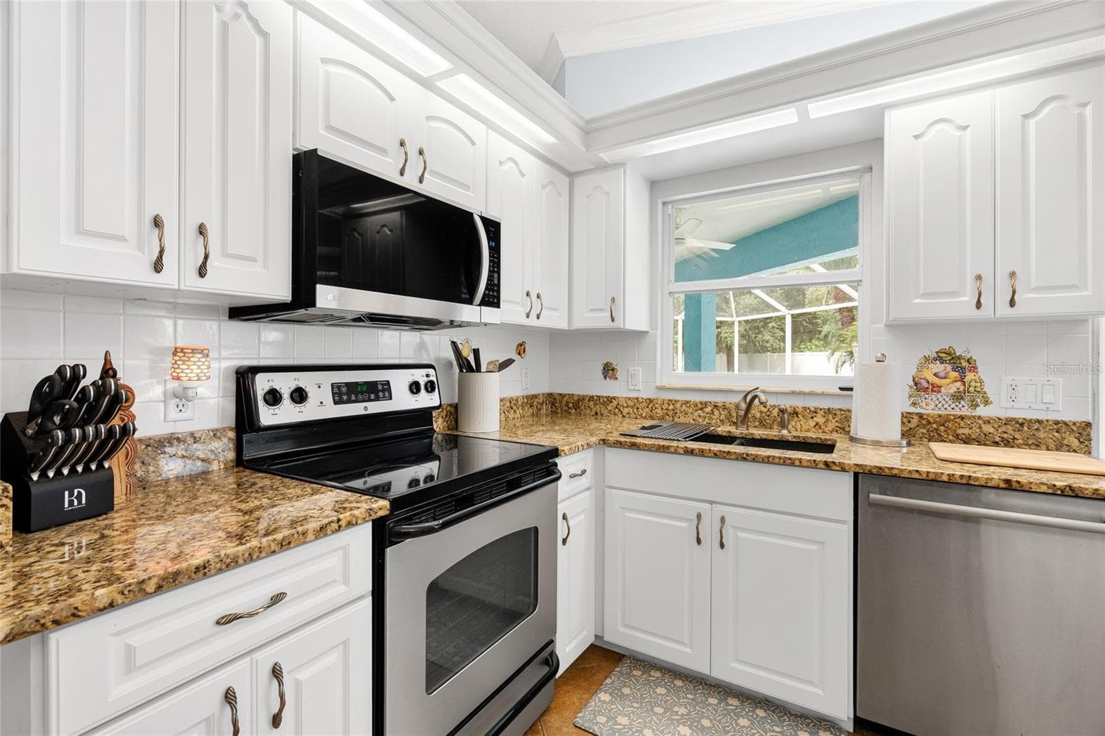 Single Family Residence at 1730 NELDA LN, SARASOTA, photo 4 of 28