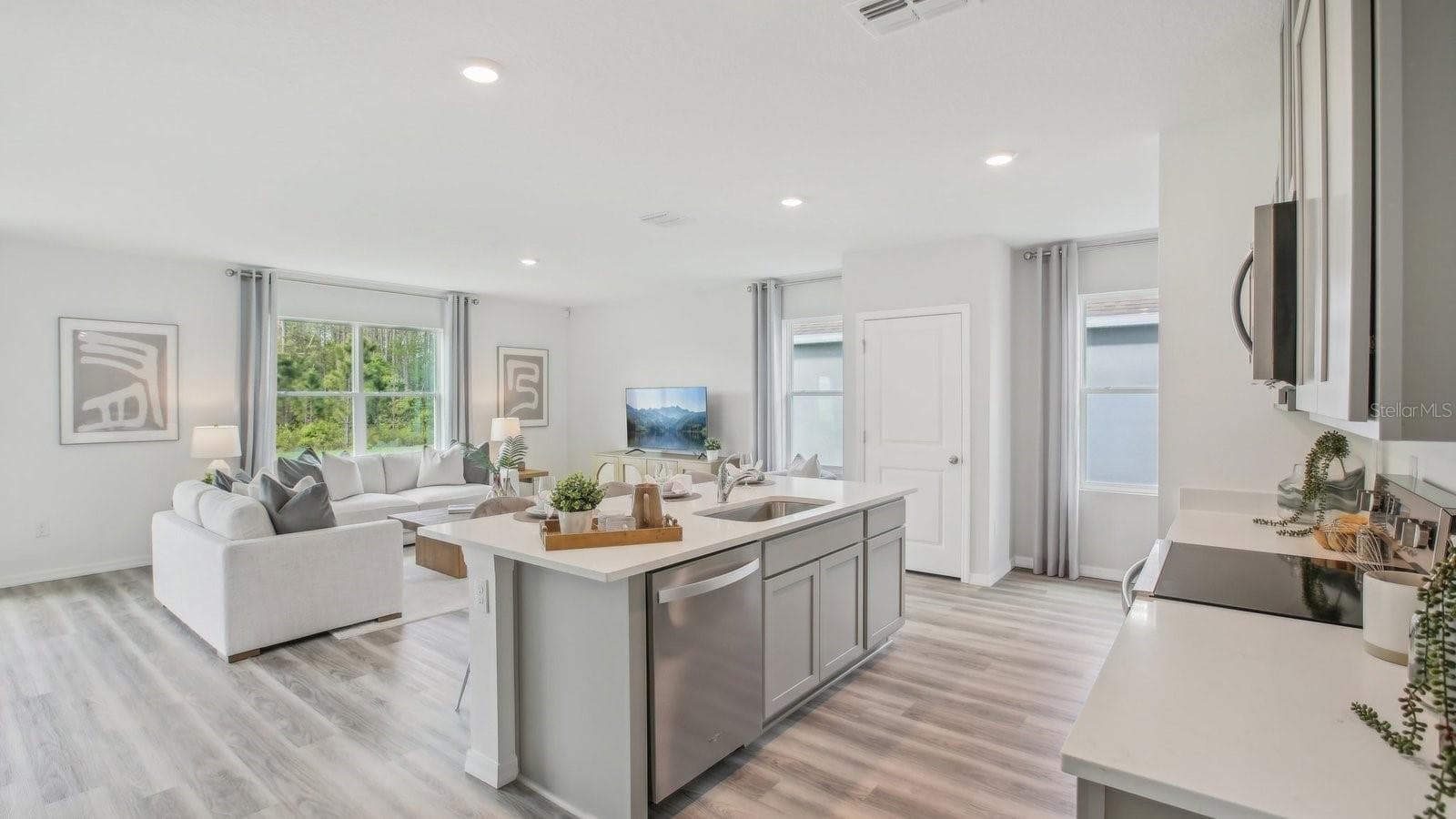Single Family Residence at 13454 SUMMIT PEAK CT, DADE CITY, photo 11 of 36