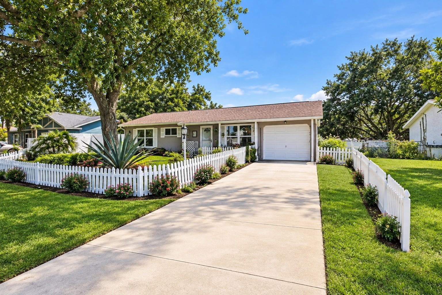 35 HICKORY TRACK WAY