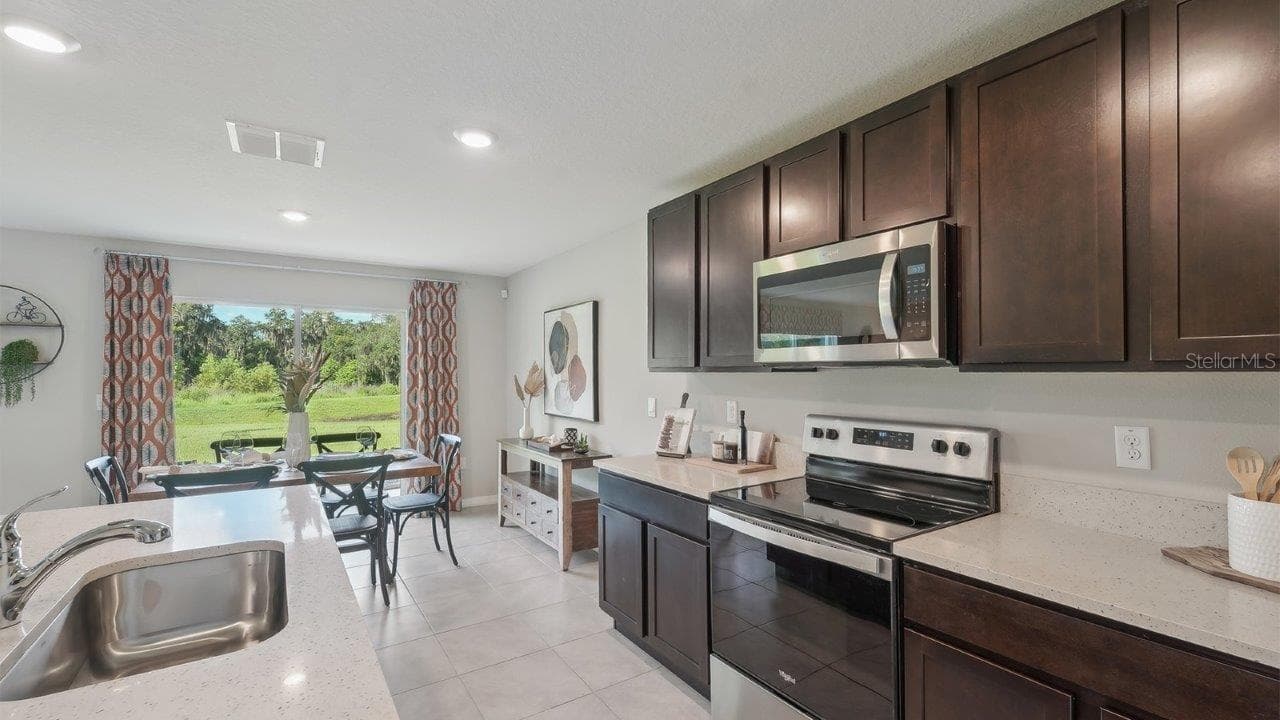 Single Family Residence at 13429 CASTLE PEAK CIR, DADE CITY, photo 5 of 23