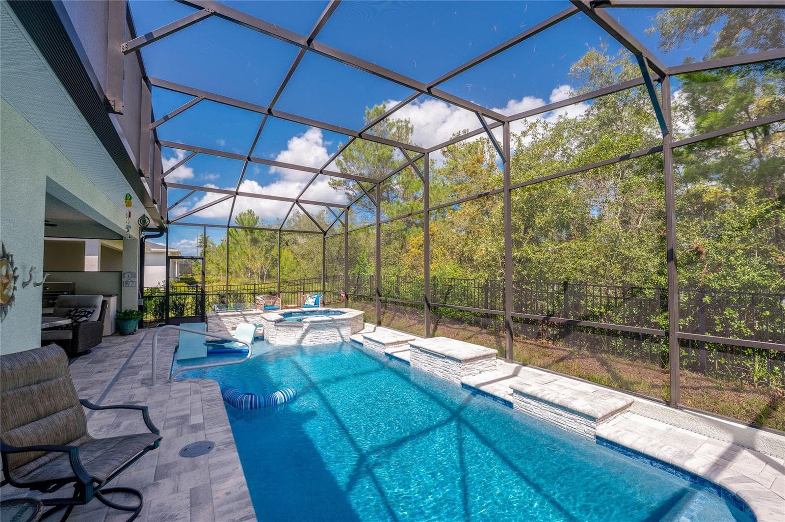 Great private setting - 1254 VENICE CT, DELAND