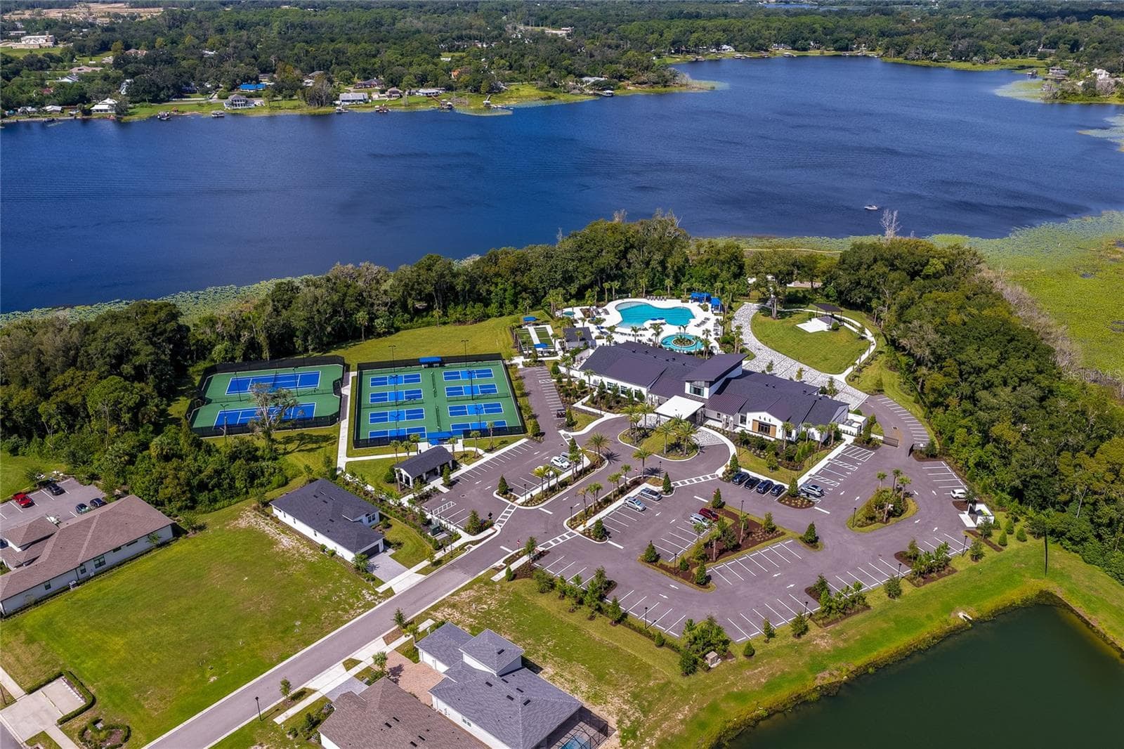 Across from Lake Winnemissett - 1254 VENICE CT, DELAND