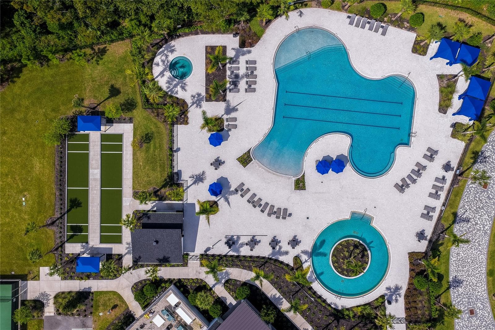 What a setup - 1254 VENICE CT, DELAND