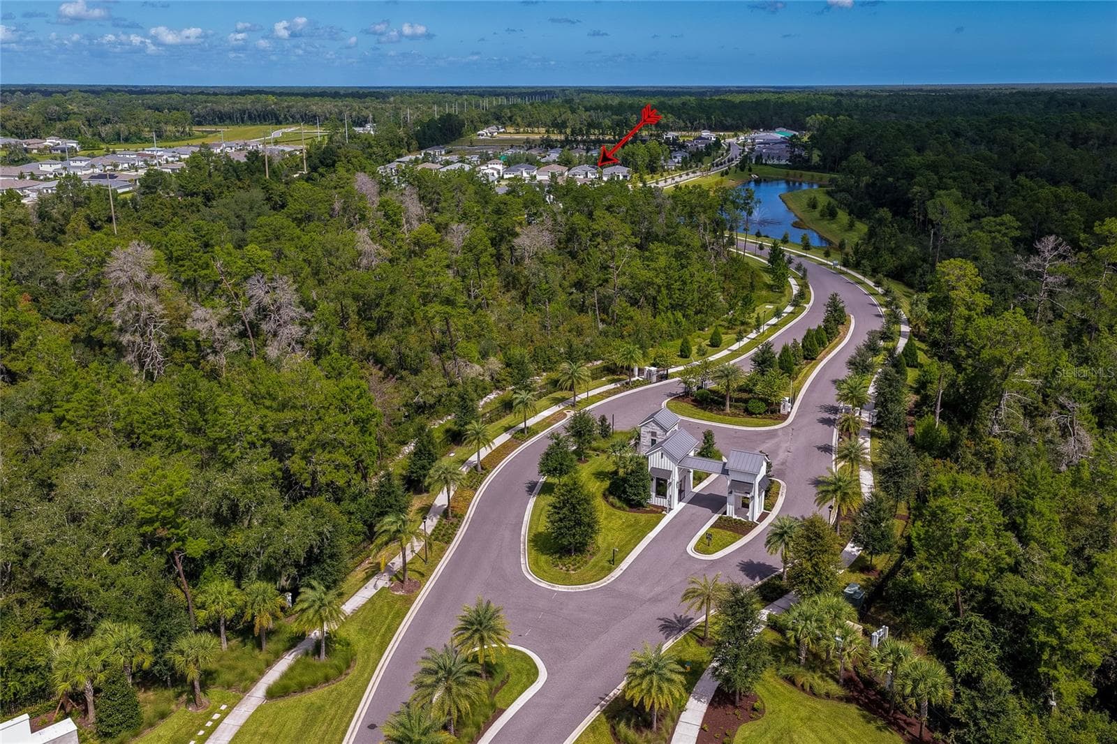 Close to the gate - 1254 VENICE CT, DELAND