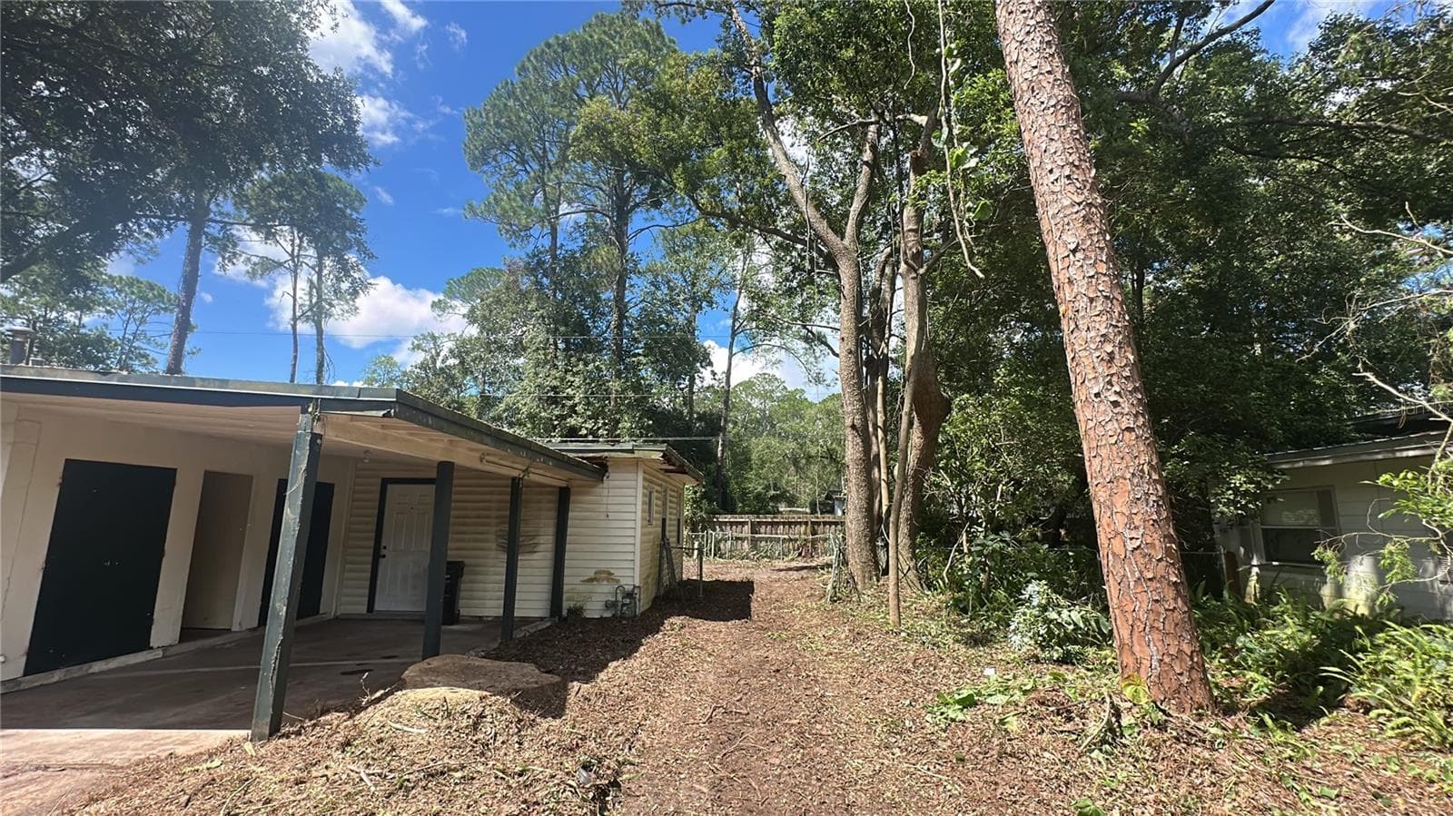 Single Family Residence at 2002 NE 7TH TER, GAINESVILLE, photo 2 of 5