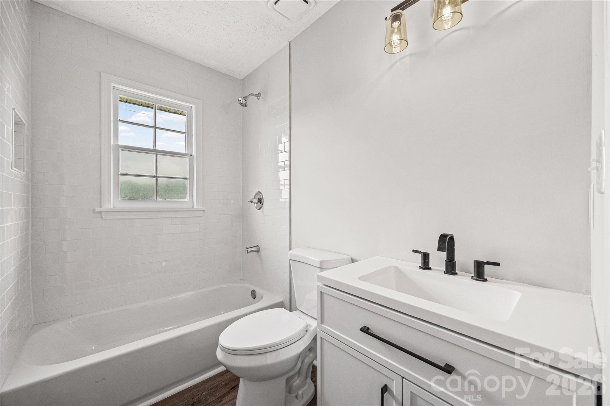 Single Family Residence at 1620 Saluda Road, Chester, photo 11 of 18