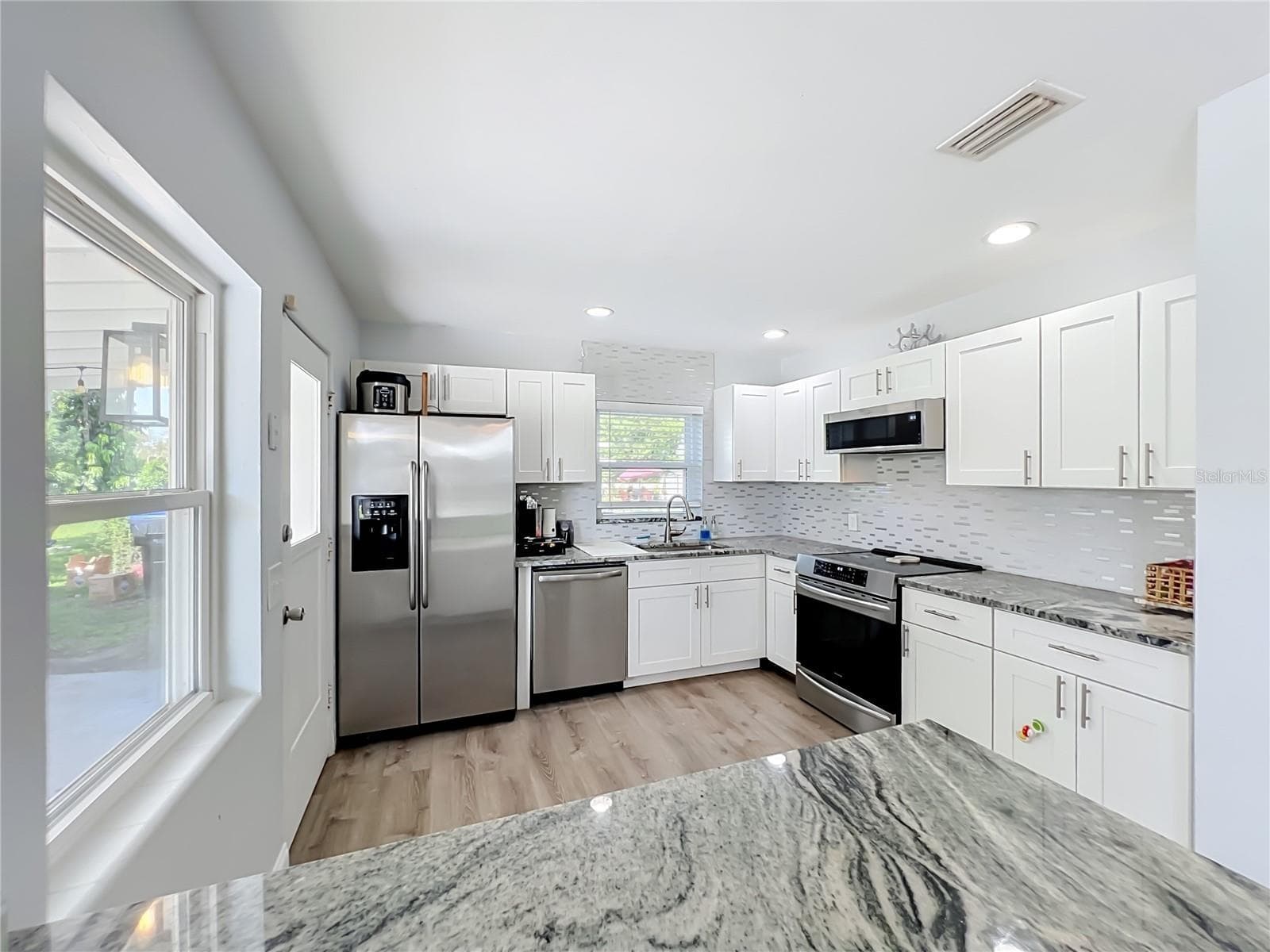 Single Family Residence at 815 ALFRED DR, ORLANDO, photo 13 of 42