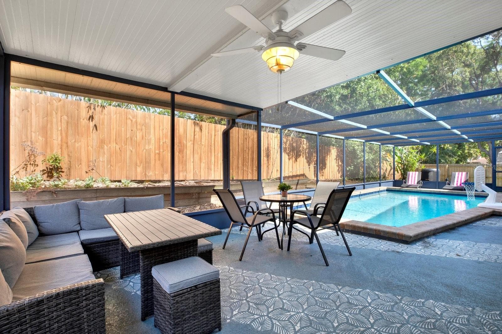 Outdoor patio area - 8253 137TH LN, SEMINOLE
