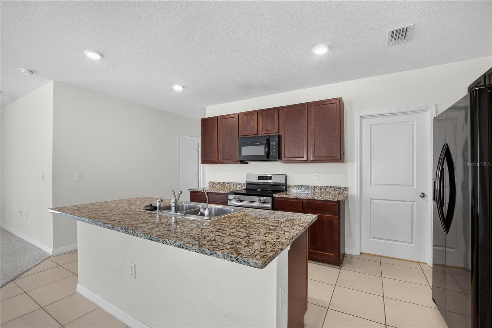 Single Family Residence at 16733 TRITE BEND ST, WIMAUMA, photo 17 of 81