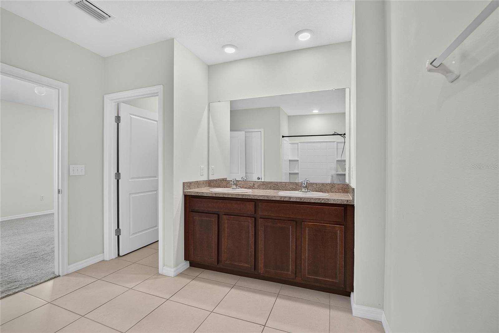 Single Family Residence at 16733 TRITE BEND ST, WIMAUMA, photo 42 of 81