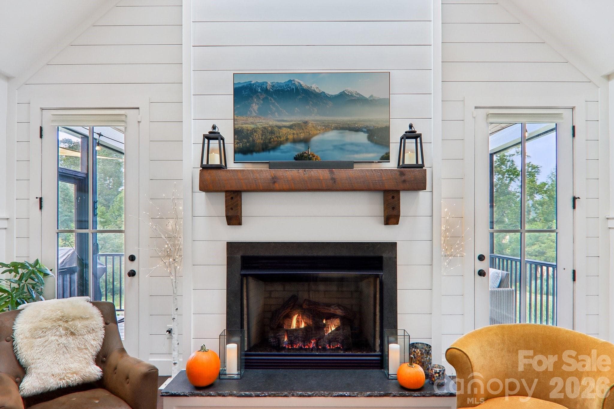 Fire Place - 107 New Pinner Place, Arden