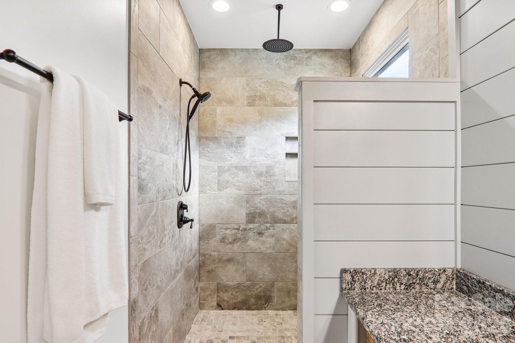 Spa Walking Shower - 107 New Pinner Place, Arden