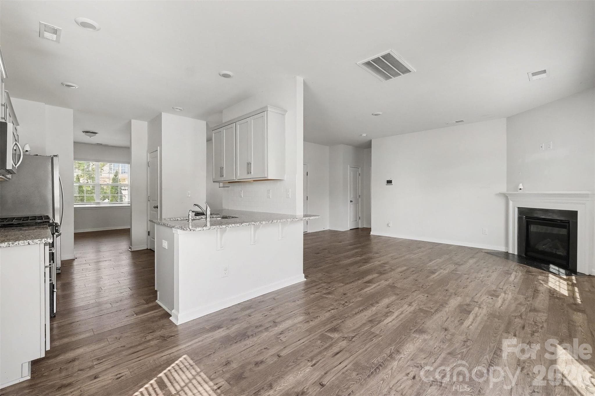 Single Family Residence at 7577 Nolen Farm Drive, Gastonia, photo 16 of 34