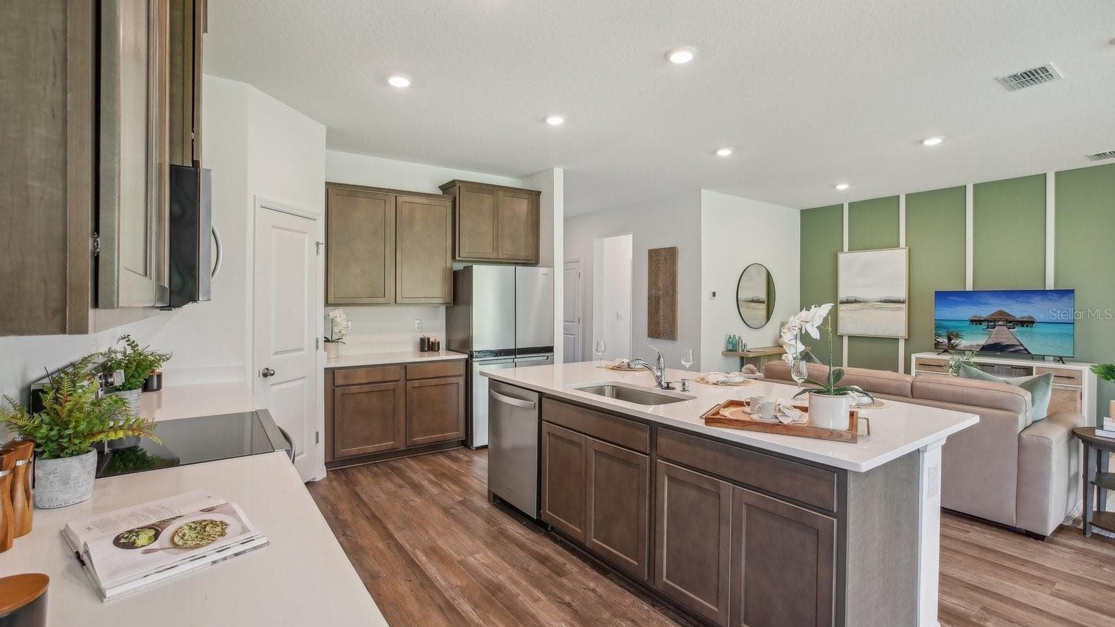 Single Family Residence at 32527 DULUTH DR, WESLEY CHAPEL, photo 16 of 34
