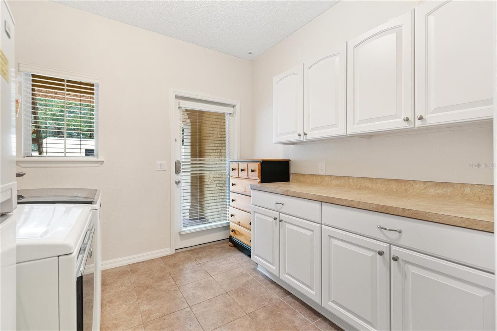 1st Floor-Indoor Laundry w/ Private Courtyard Access. - 1212 AVENIDA DE LAS CASAS #0, THE VILLAGES