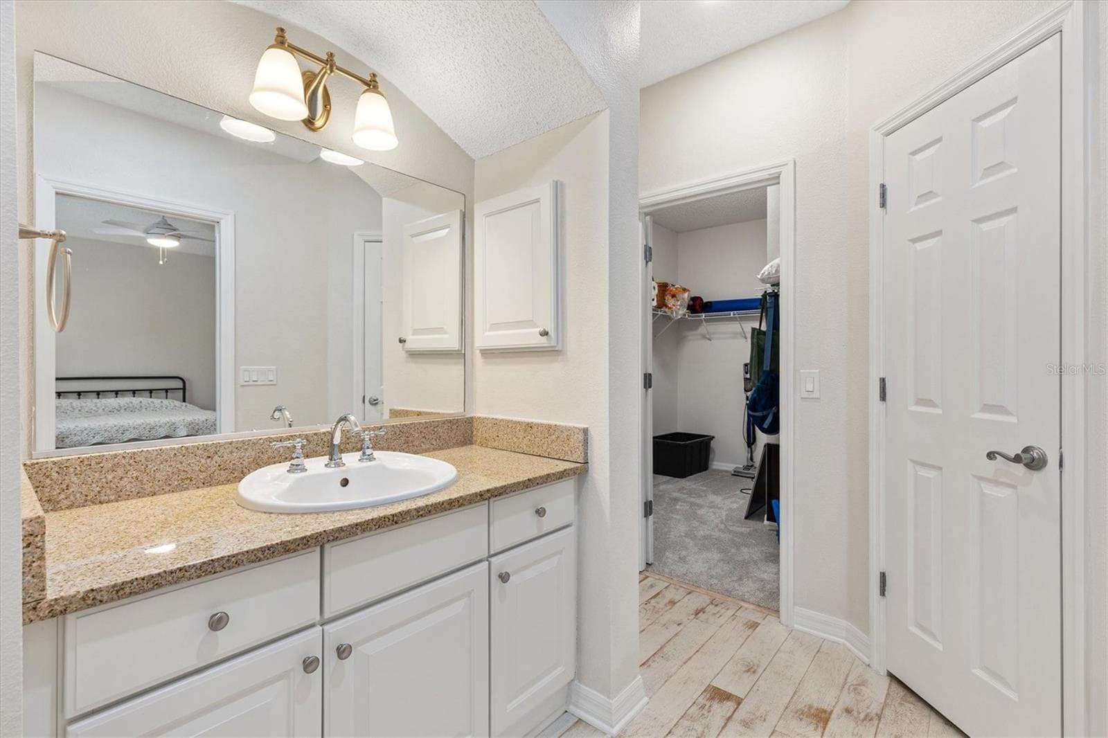 2nd Floor-Granite Counter top w/ Linen Closet and Walk-in Closet - 1212 AVENIDA DE LAS CASAS #0, THE VILLAGES