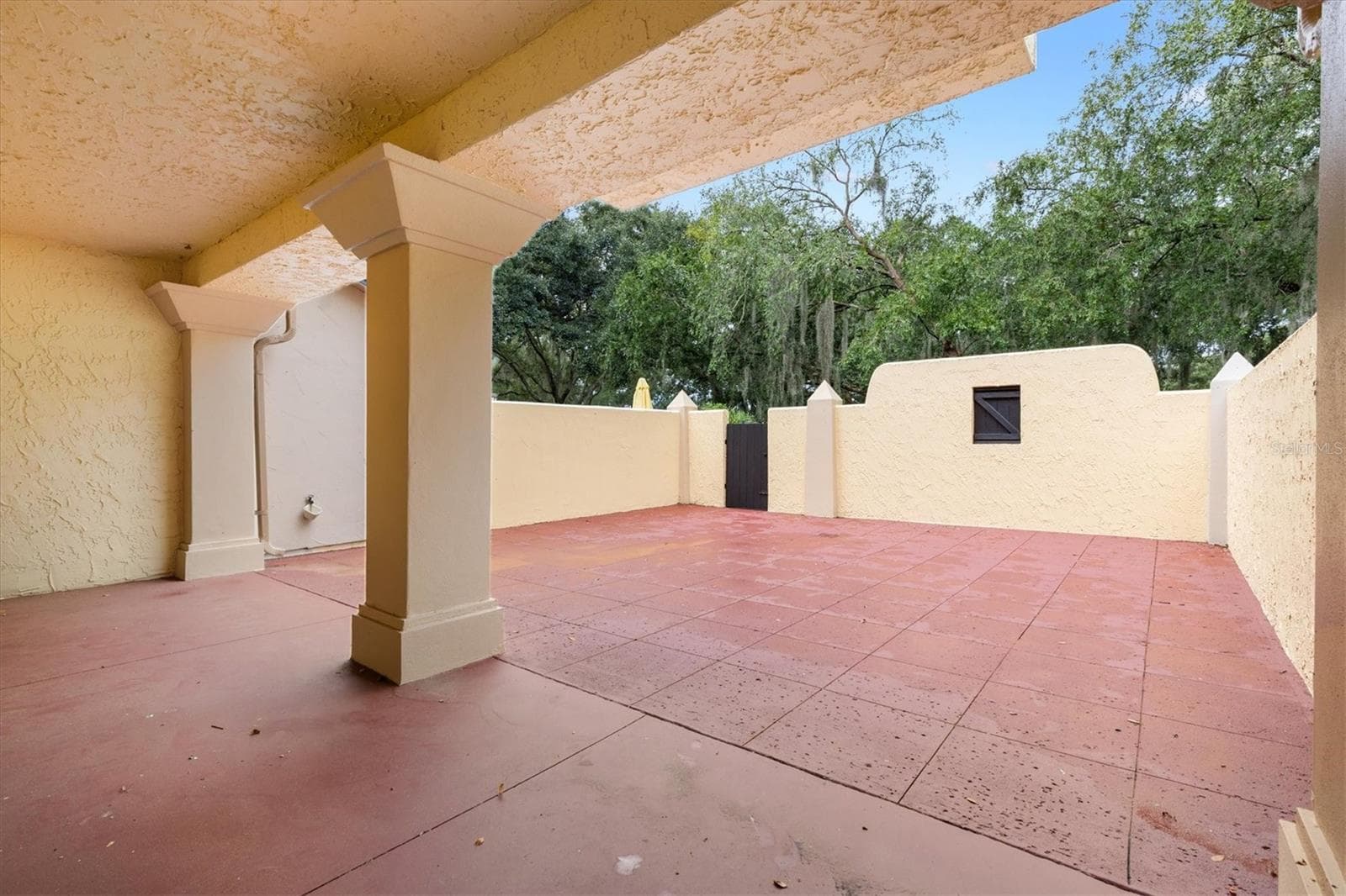 1st Floor-Private Courtyard - 1212 AVENIDA DE LAS CASAS #0, THE VILLAGES