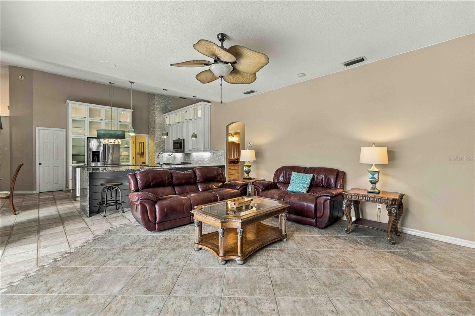 Single Family Residence at 127 MILL RUN E, BRADENTON, photo 9 of 40