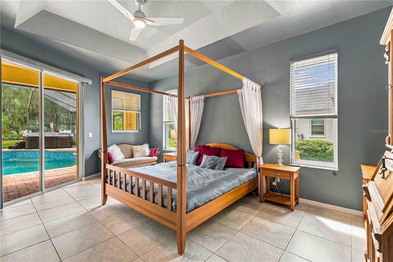 Single Family Residence at 127 MILL RUN E, BRADENTON, photo 17 of 40