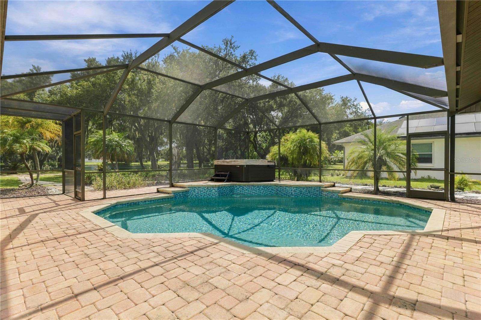 Single Family Residence at 127 MILL RUN E, BRADENTON, photo 25 of 40