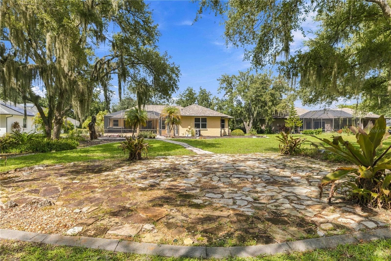 Single Family Residence at 127 MILL RUN E, BRADENTON, photo 30 of 40