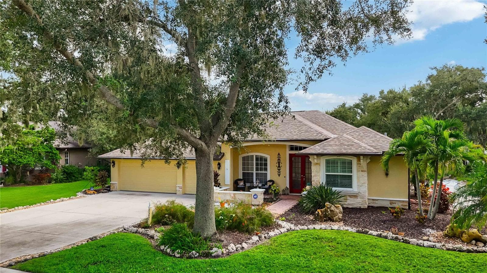 Single Family Residence at 127 MILL RUN E, BRADENTON, photo 32 of 40
