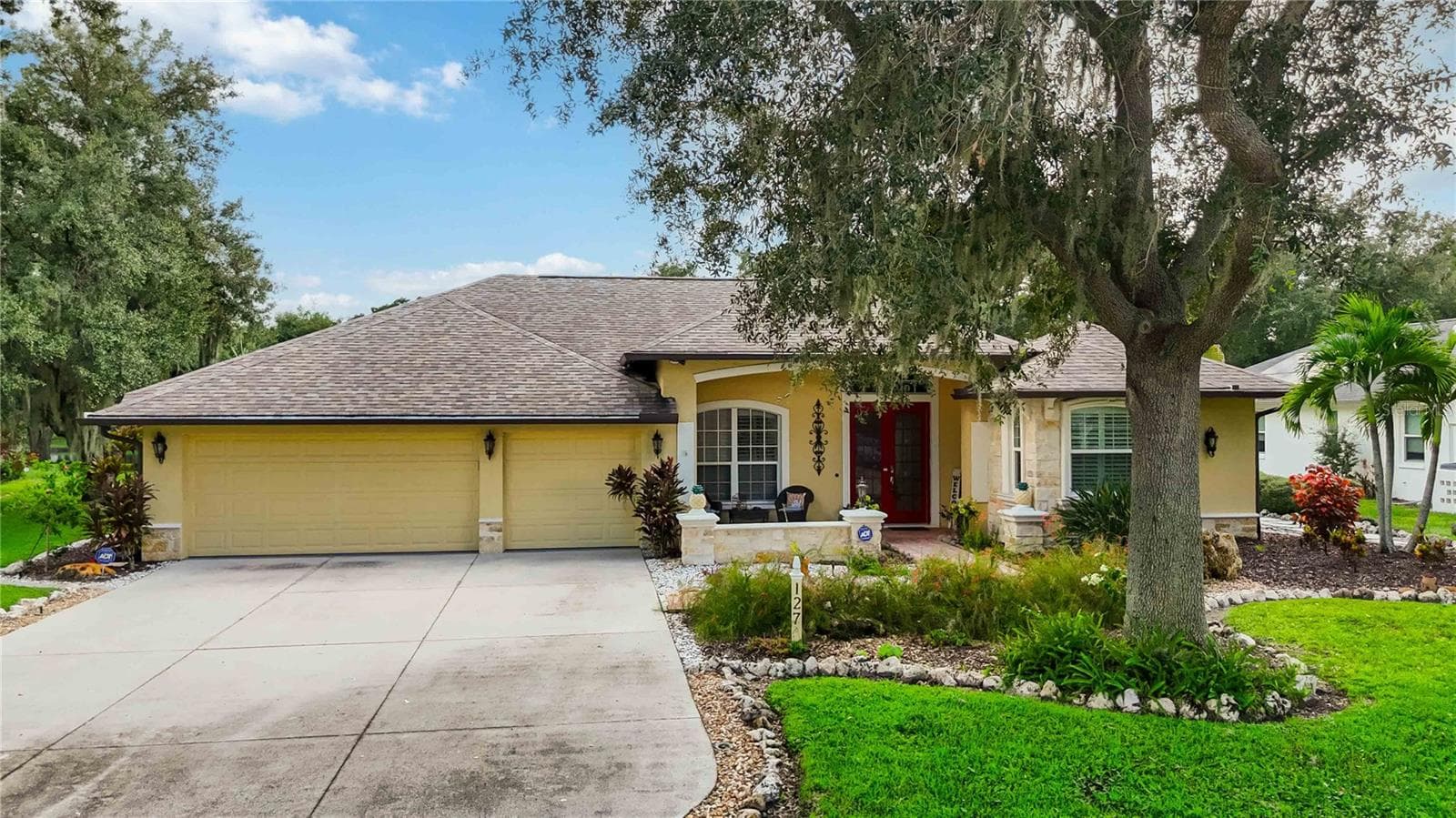Single Family Residence at 127 MILL RUN E, BRADENTON, photo 33 of 40