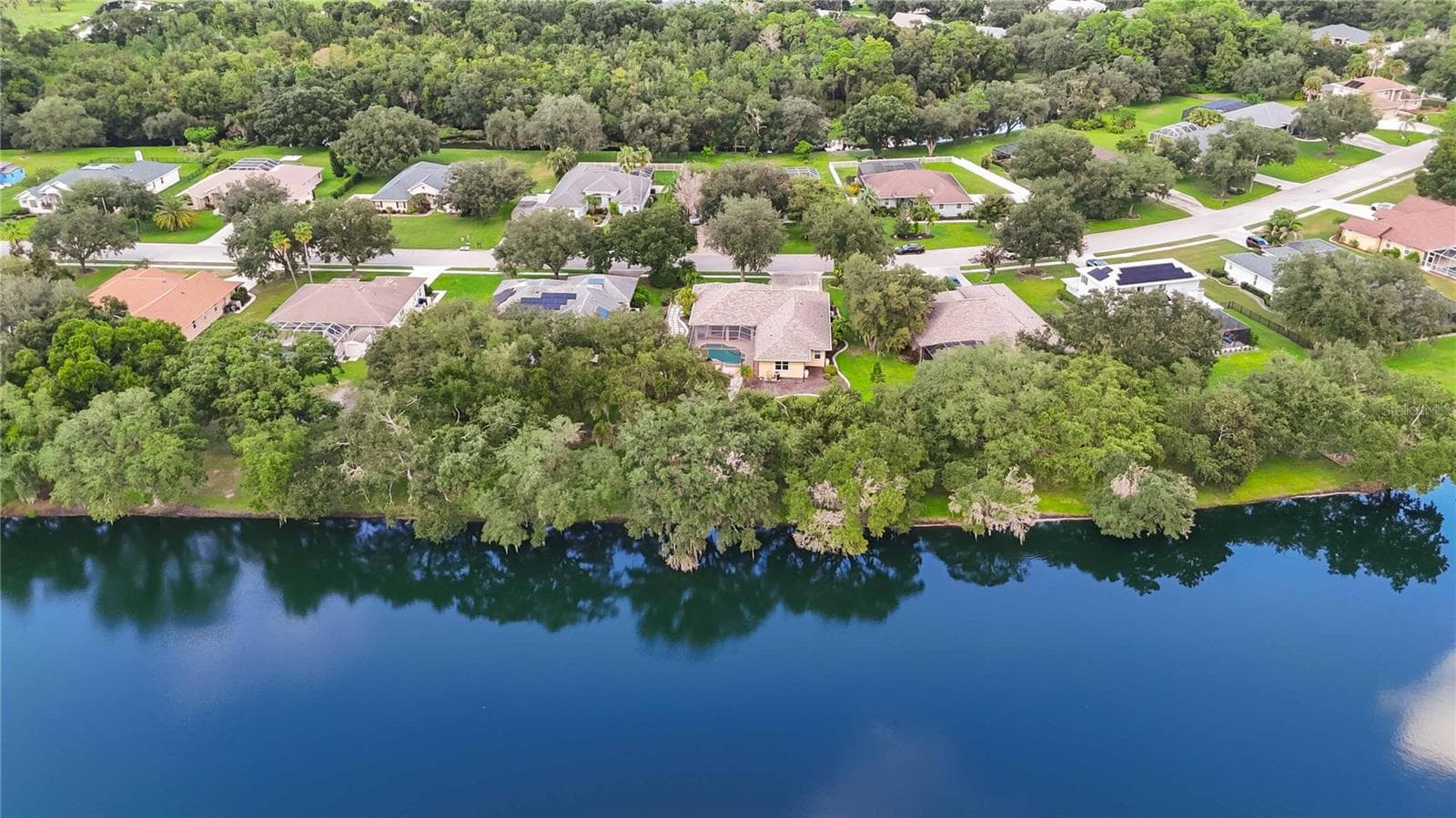 Single Family Residence at 127 MILL RUN E, BRADENTON, photo 35 of 40