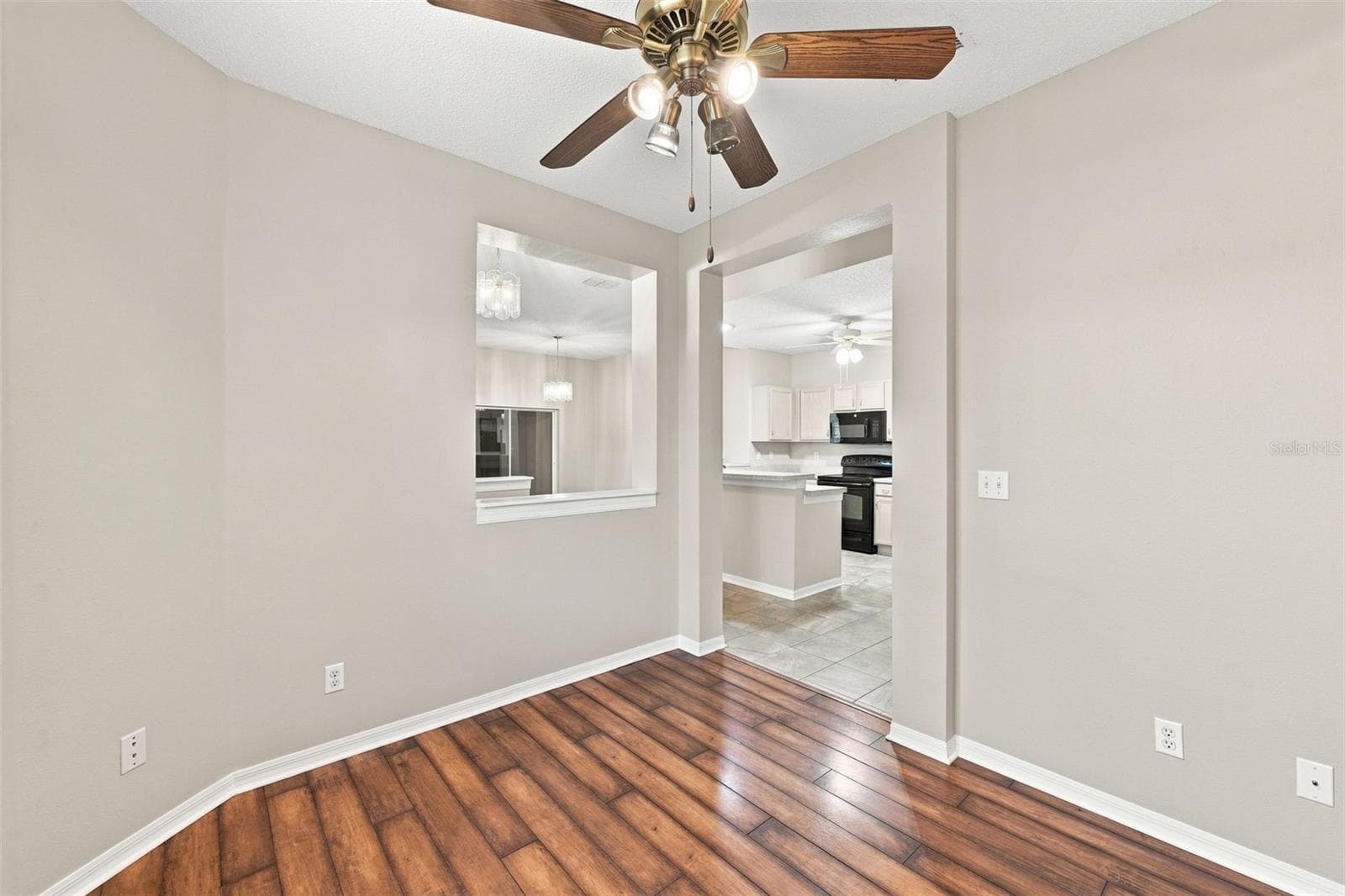 Den - 1014 RADISON AVE #11, SUN CITY CENTER